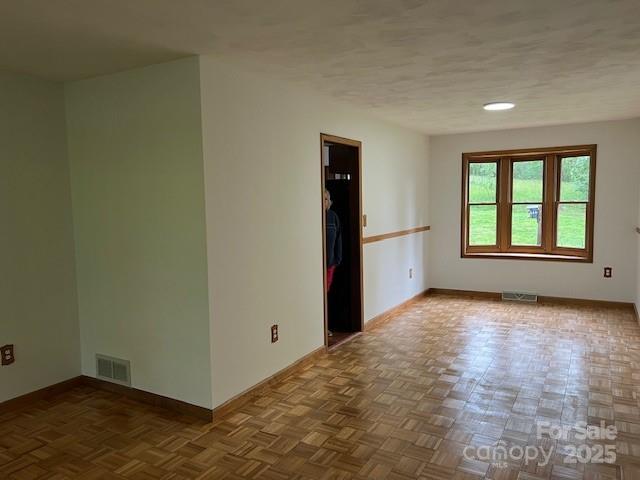 35 Upper Moffitt Road 2 Property Photo 15