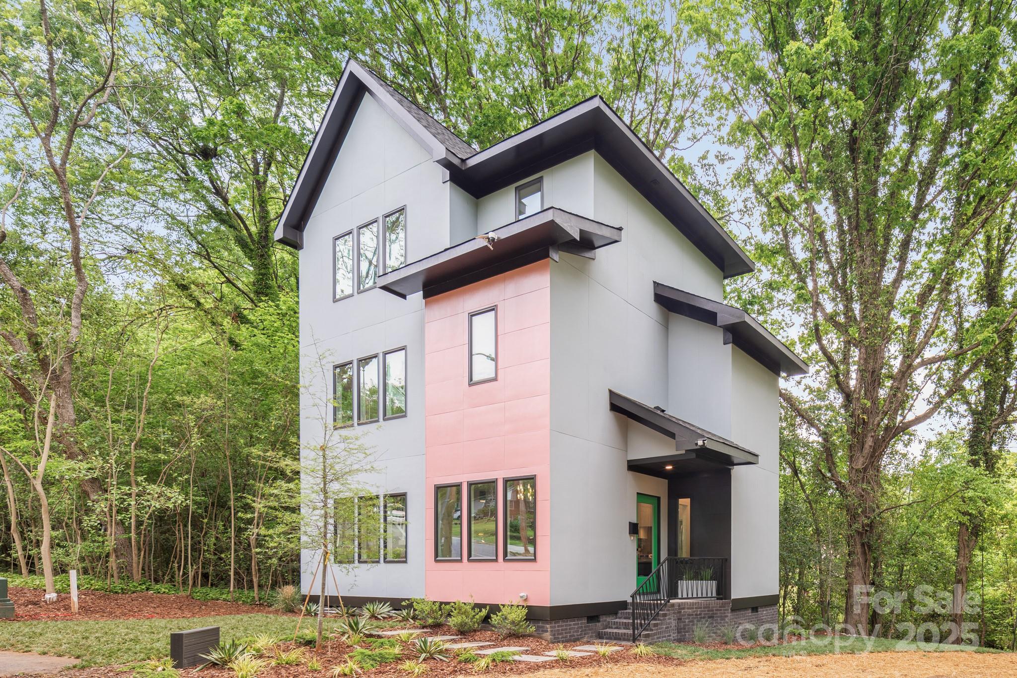 1847 Vinton Street Property Photo