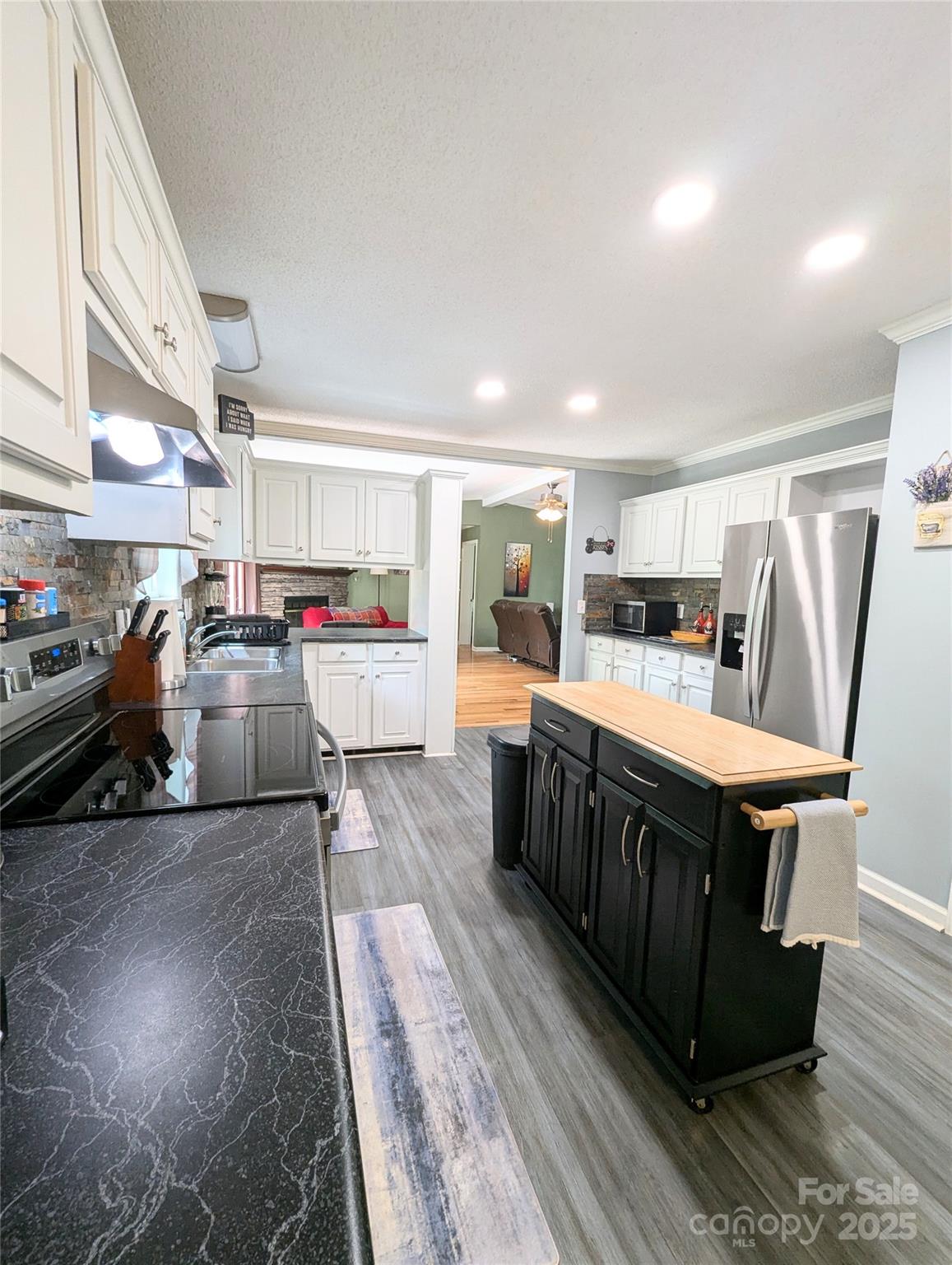 10 Sugarloaf Lane 08 Property Photo 4