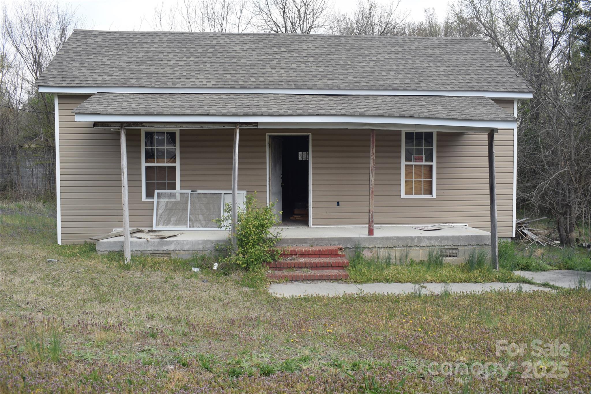 120 Mccleave Road Property Photo