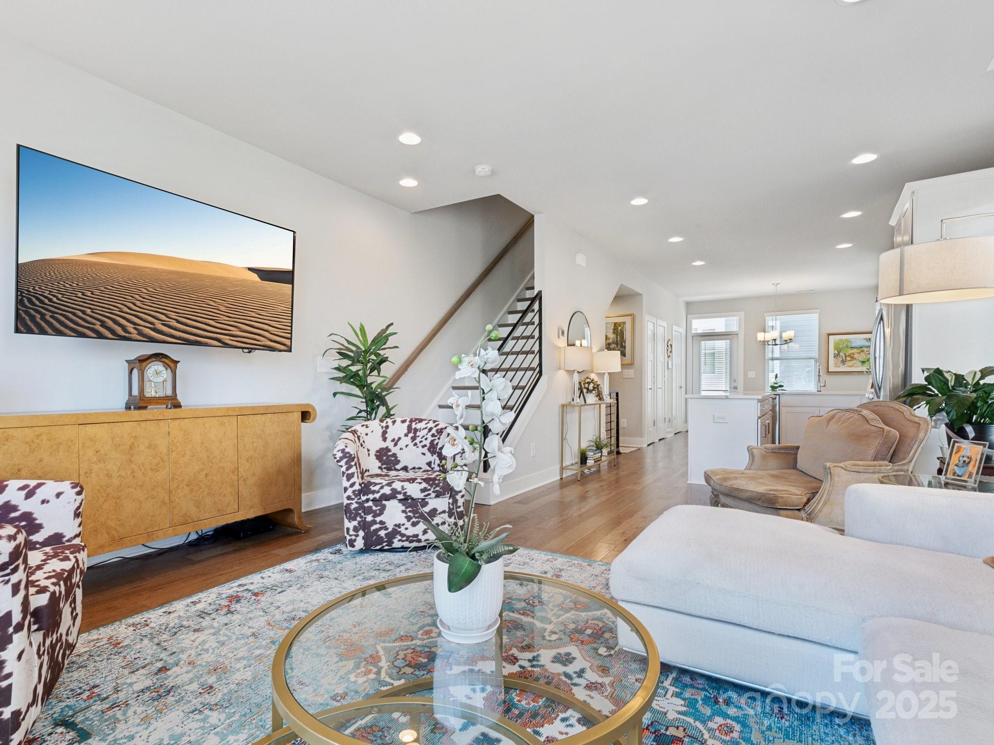 2111 Isom Street Property Photo