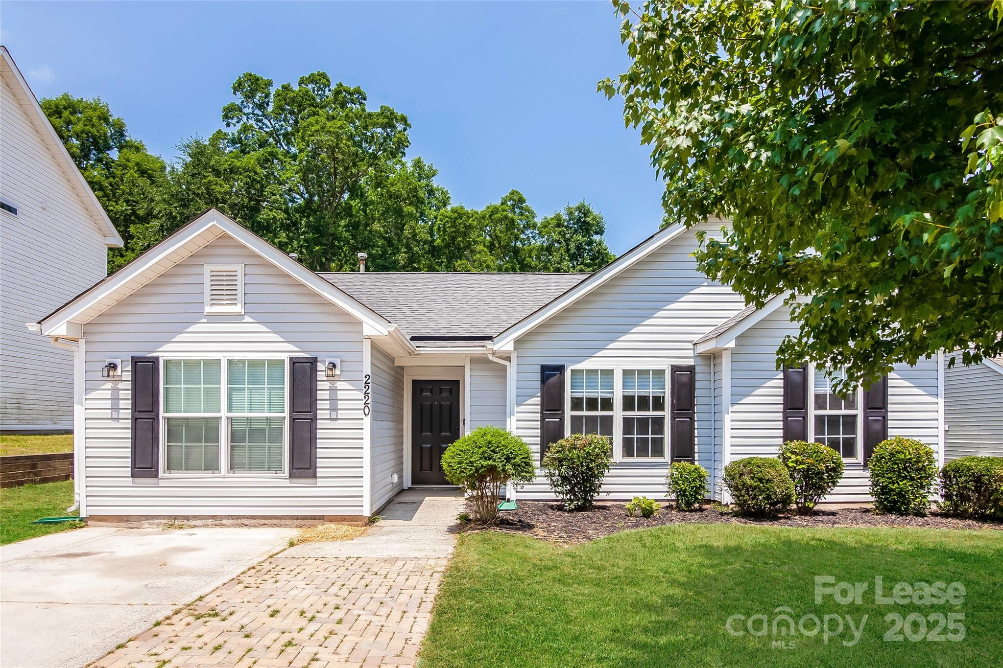 2220 Meadecroft Road Property Photo