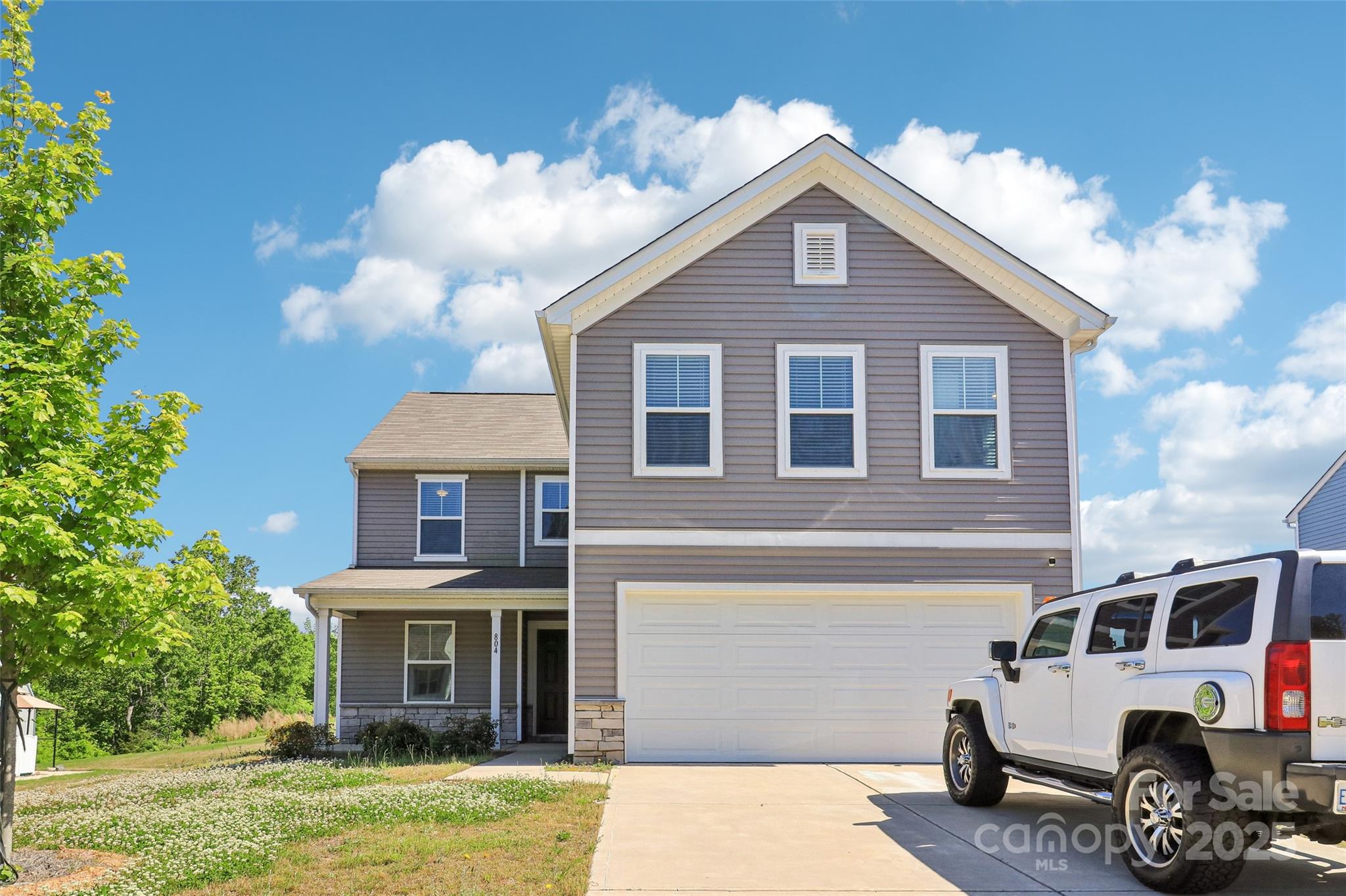 804 Yorkshire Drive Property Photo