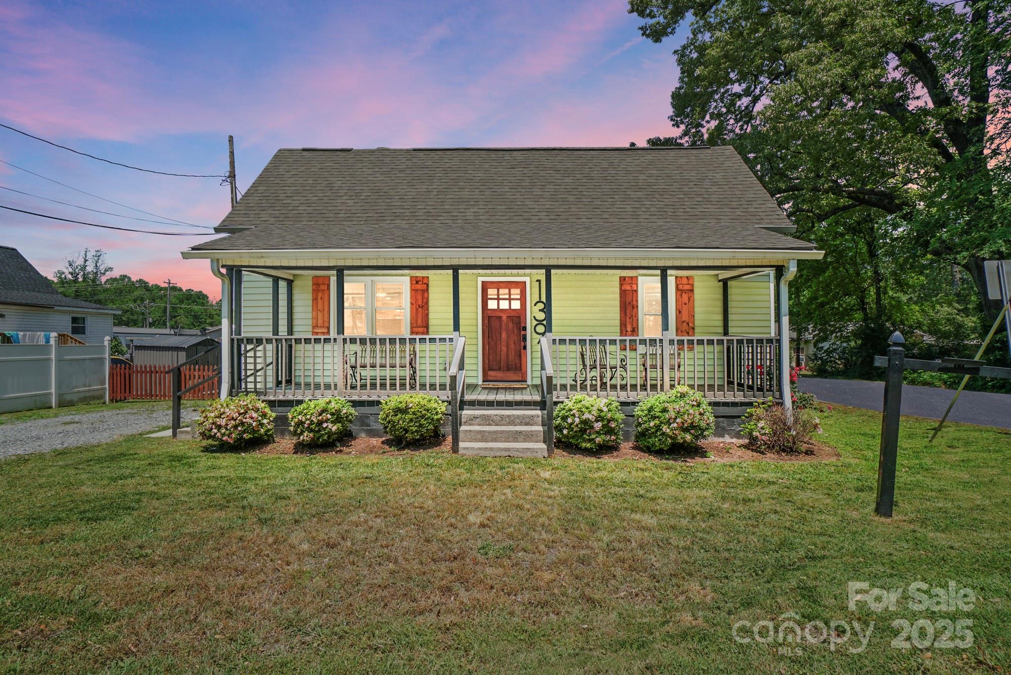 139 5th Street Property Photo 1