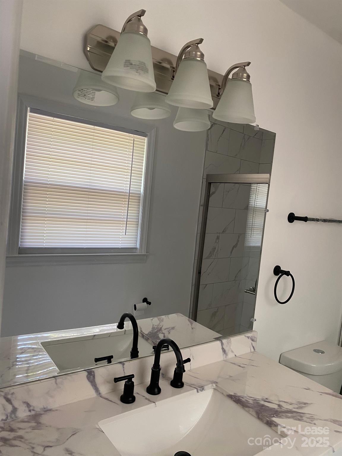 5525 Amity Place Property Photo