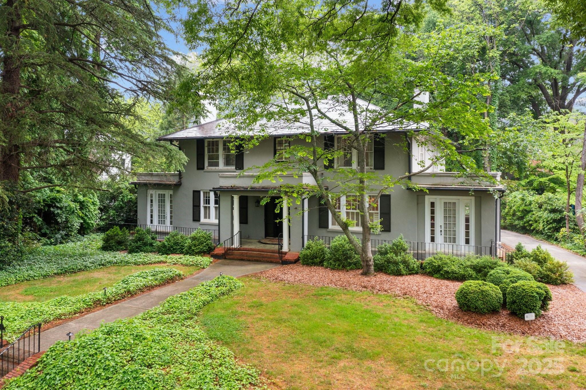 920 Queens Road Property Photo