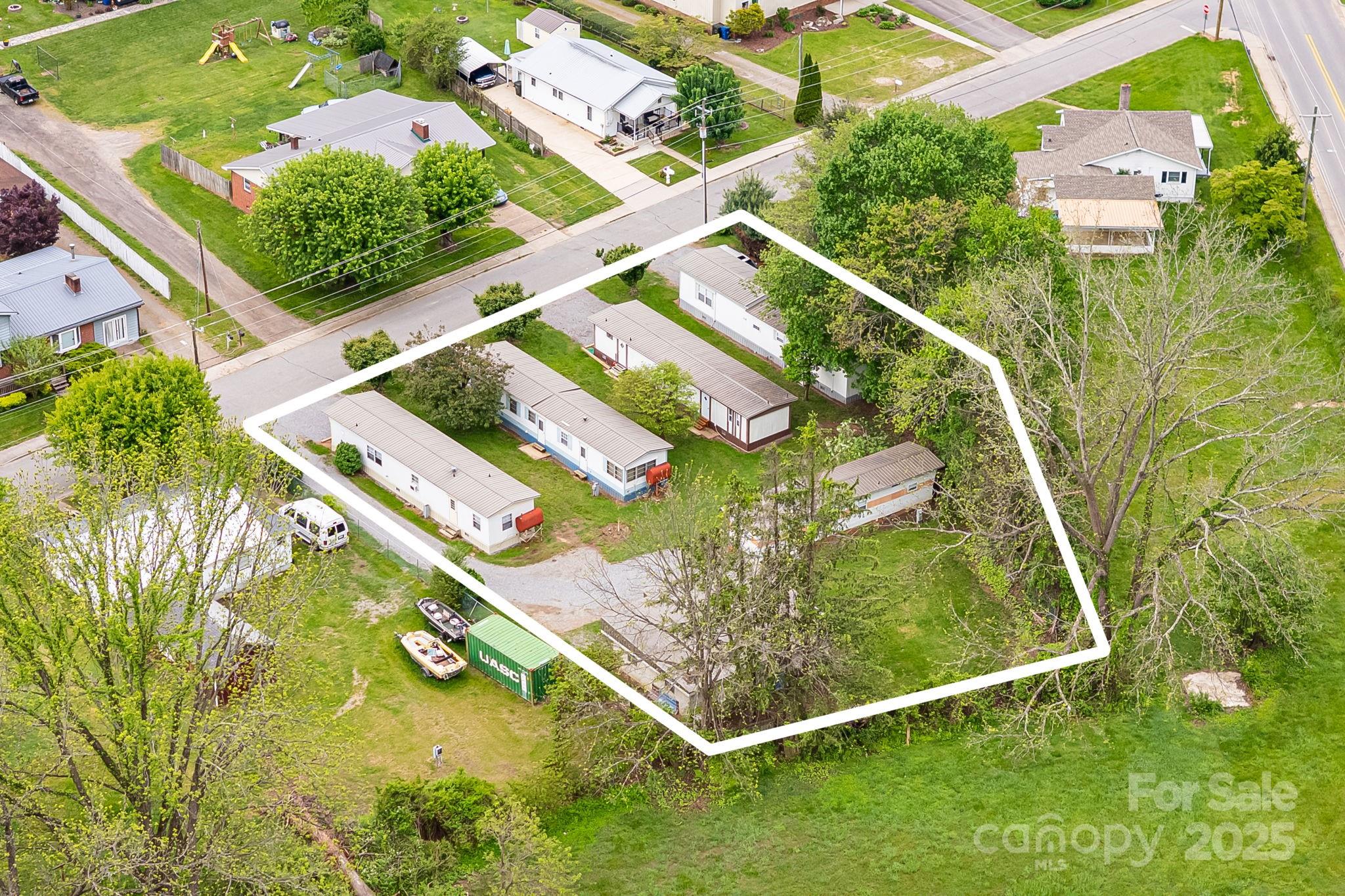 560 Westwood Circle Property Photo 8