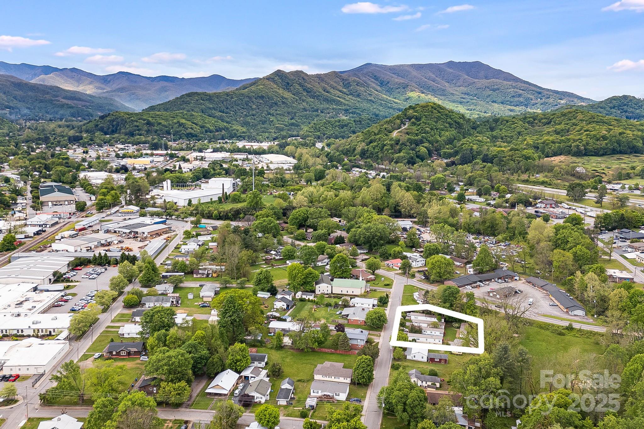 560 Westwood Circle Property Photo 13
