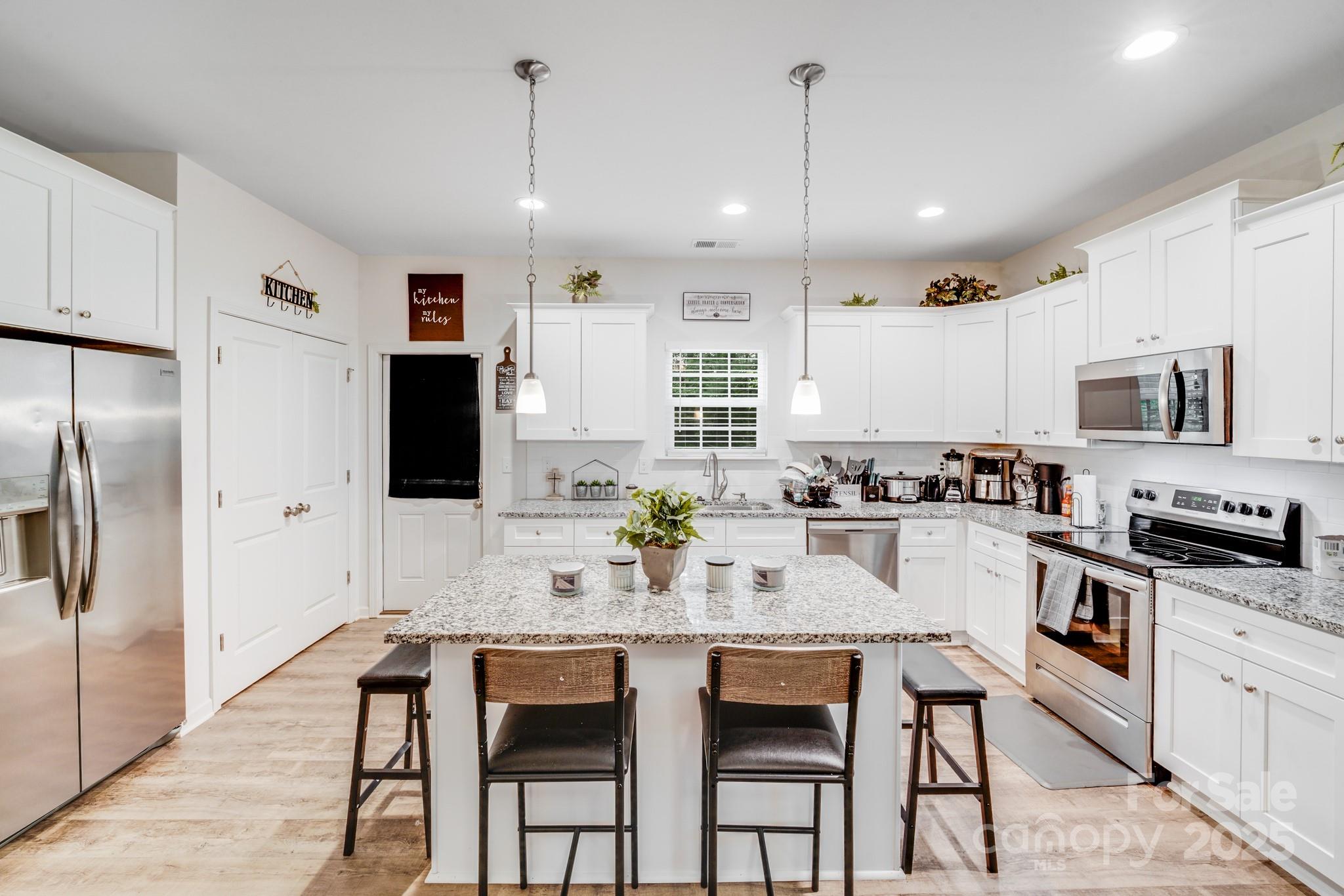 205 E Maine Avenue Property Photo 4