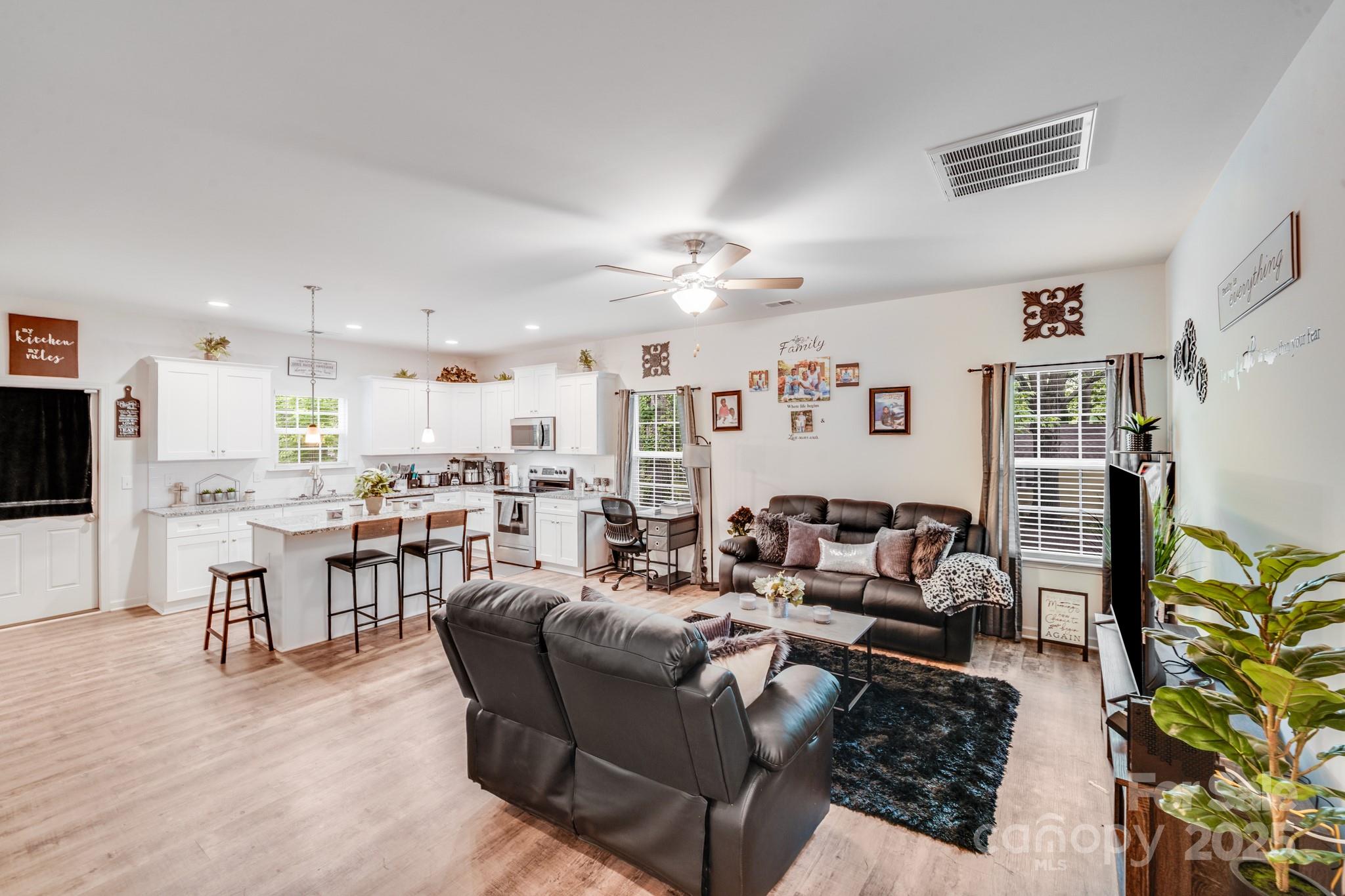 205 E Maine Avenue Property Photo 11