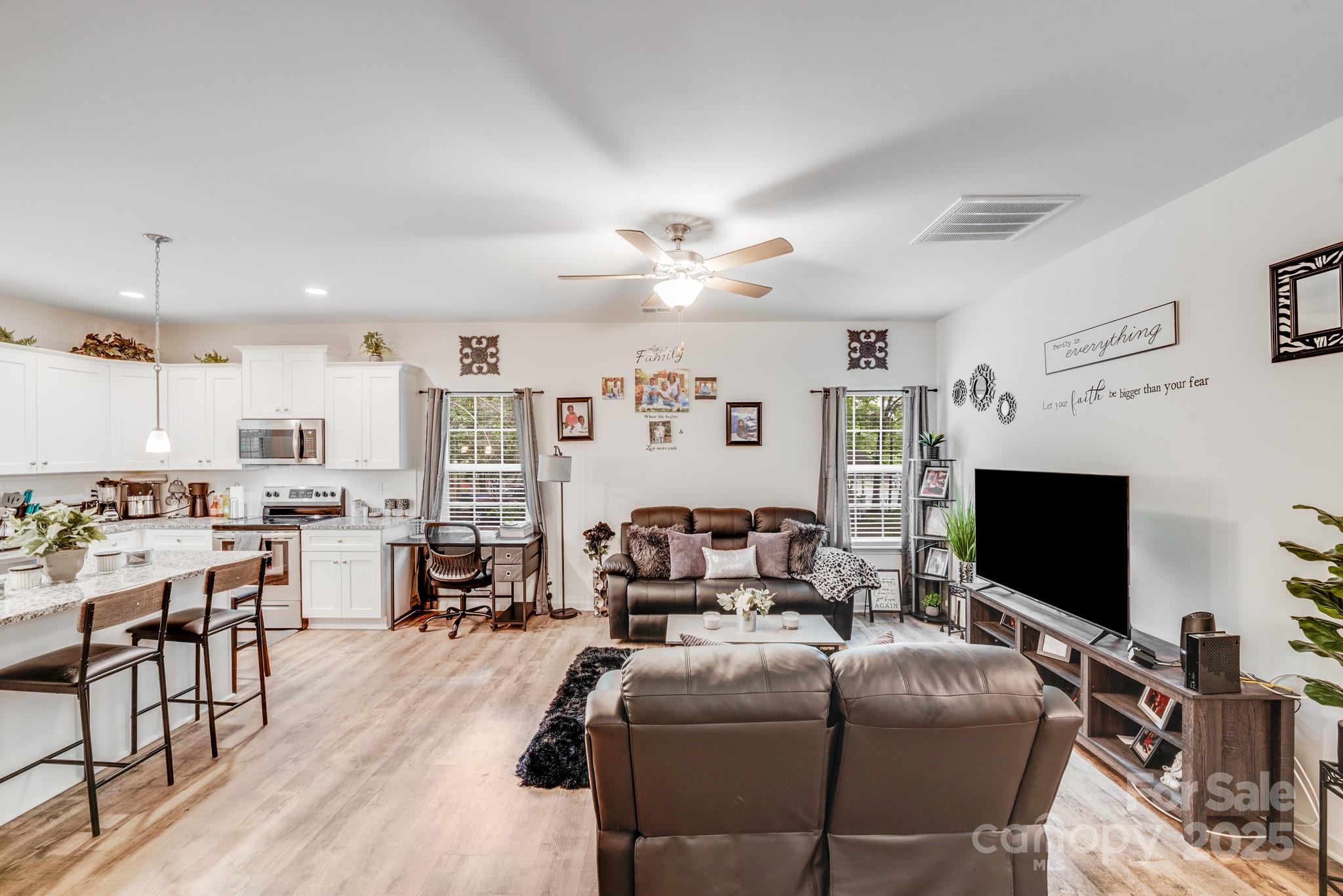 205 E Maine Avenue Property Photo 12