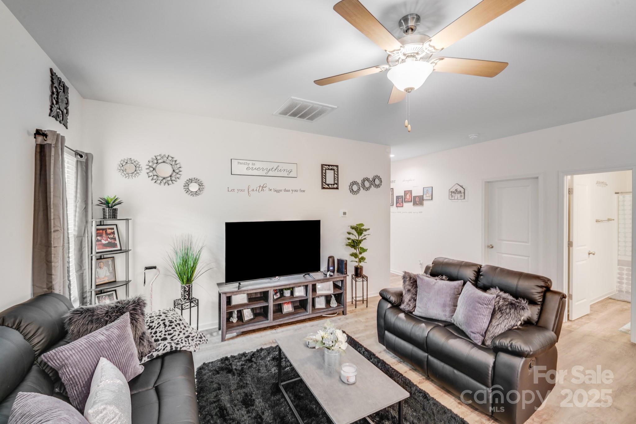 205 E Maine Avenue Property Photo 13