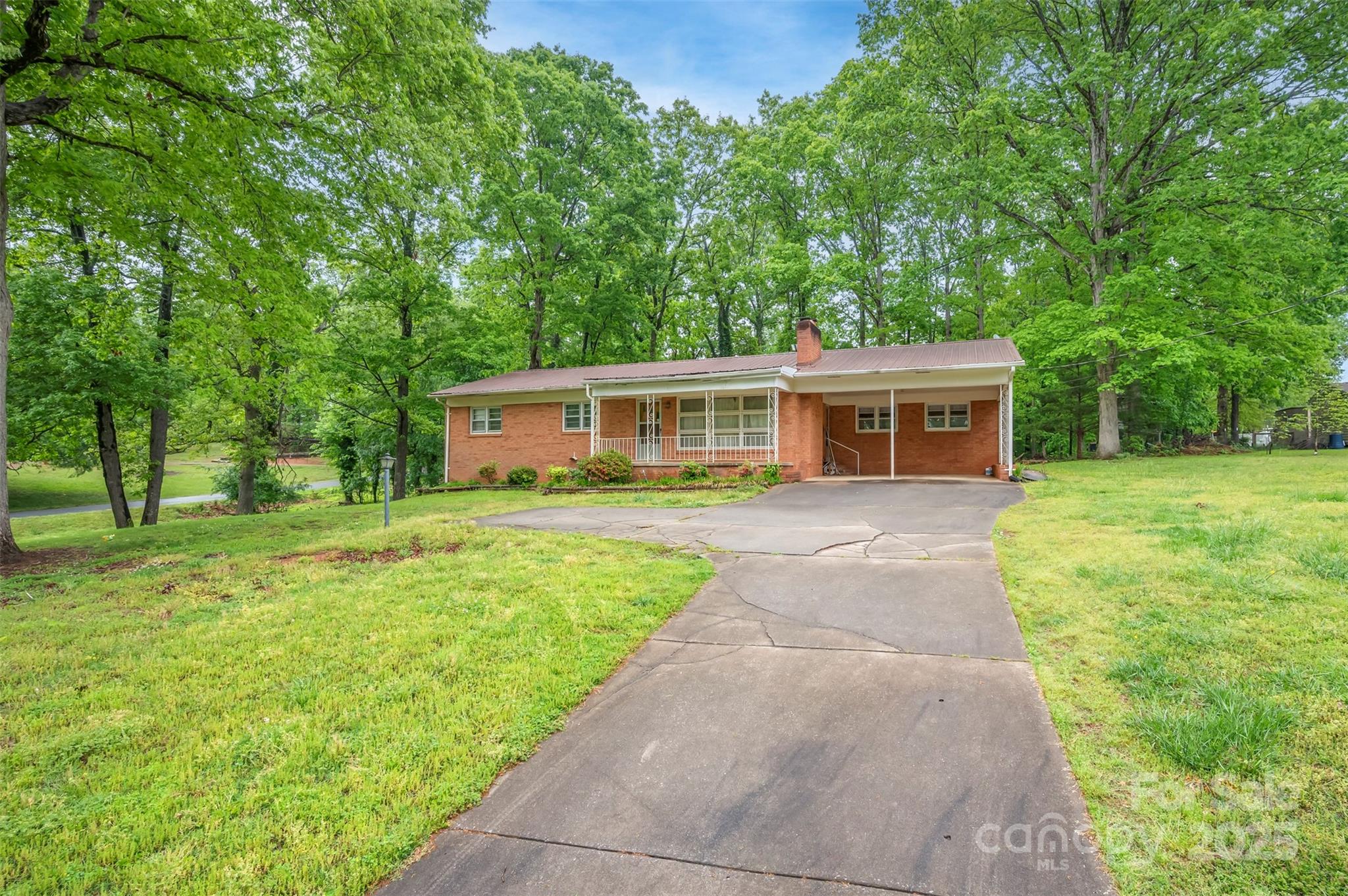 113 Dogwood Avenue Property Photo