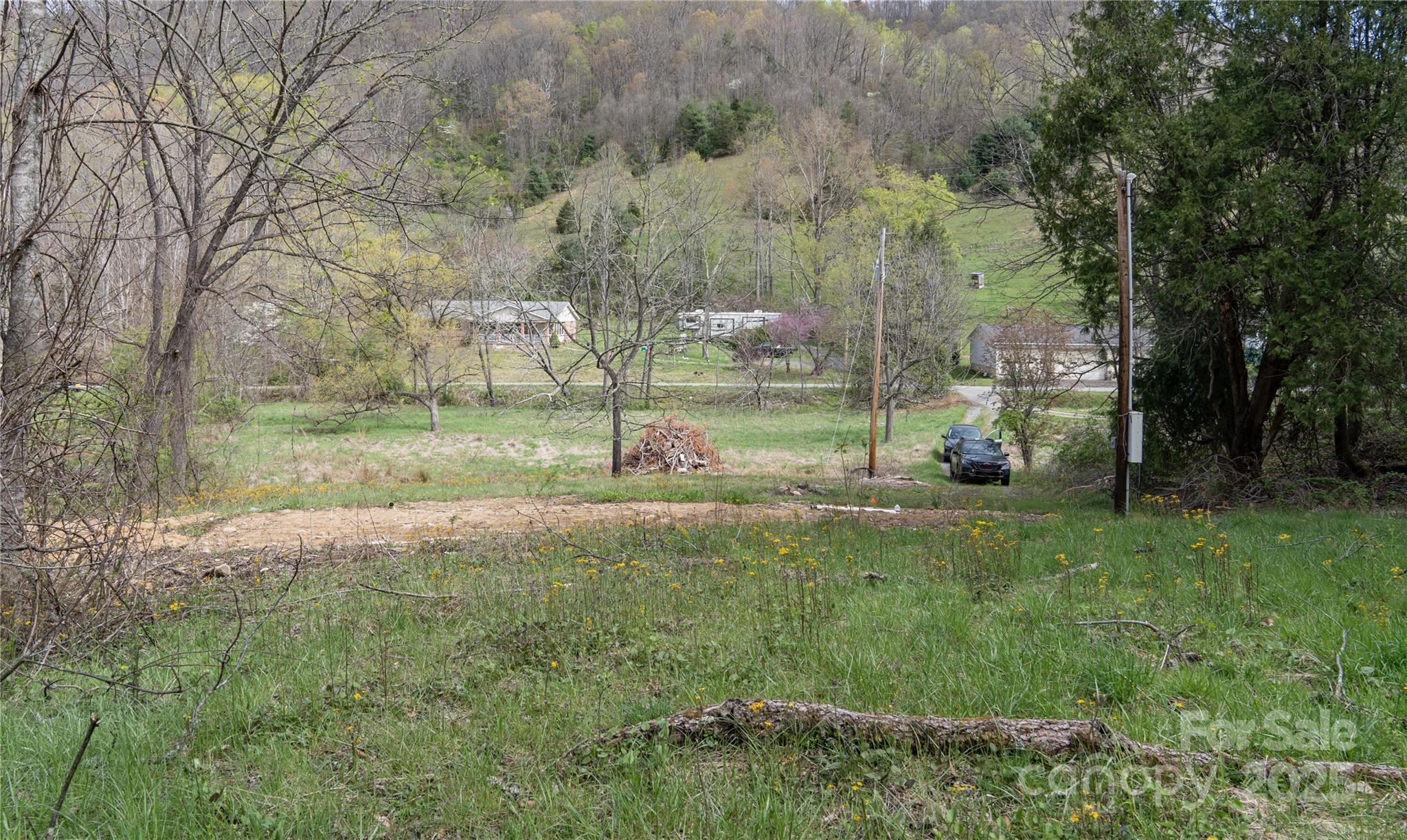 1408 Hamburg Road Property Photo 6