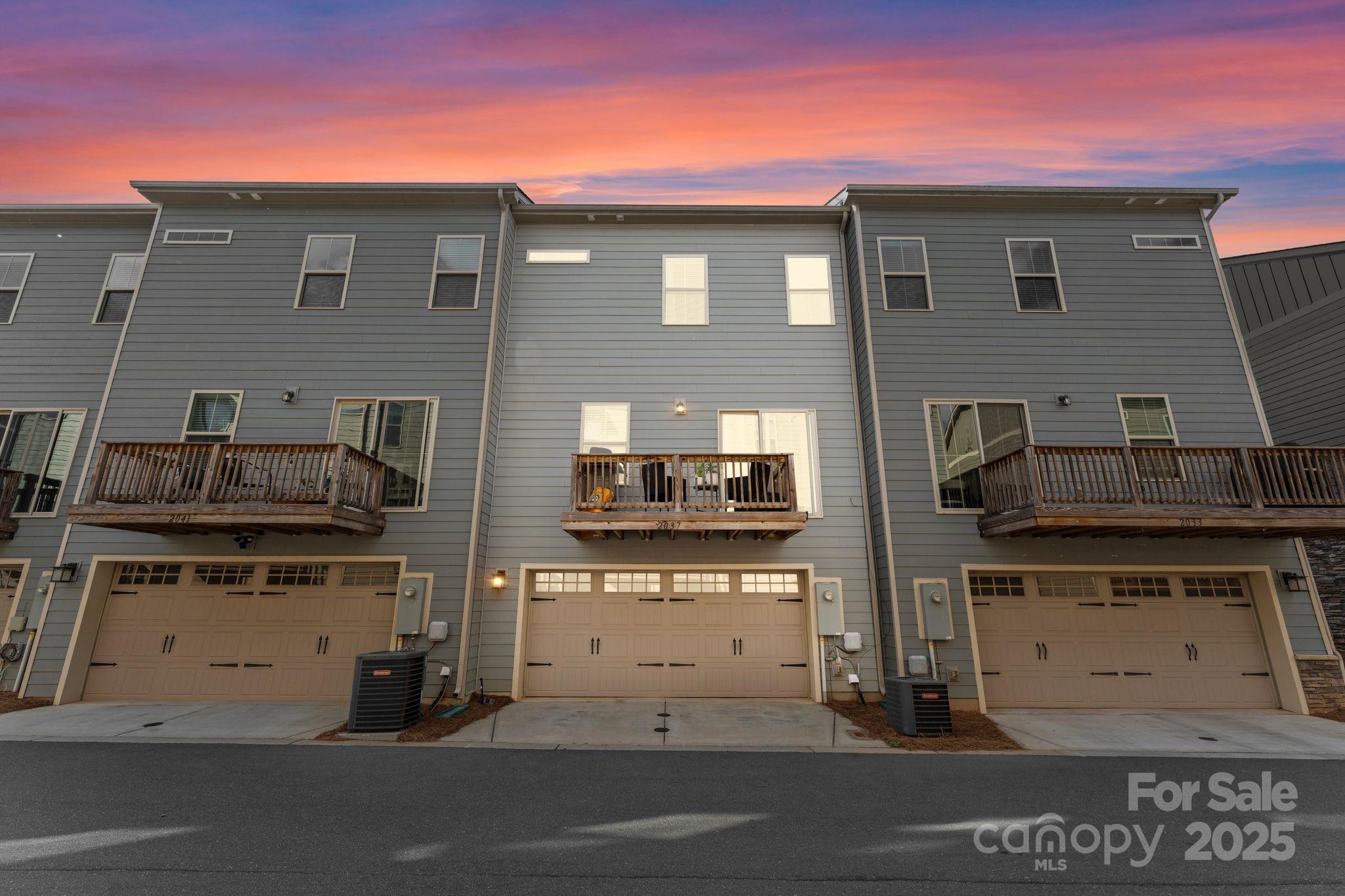 2037 Birchside Drive Property Photo 3