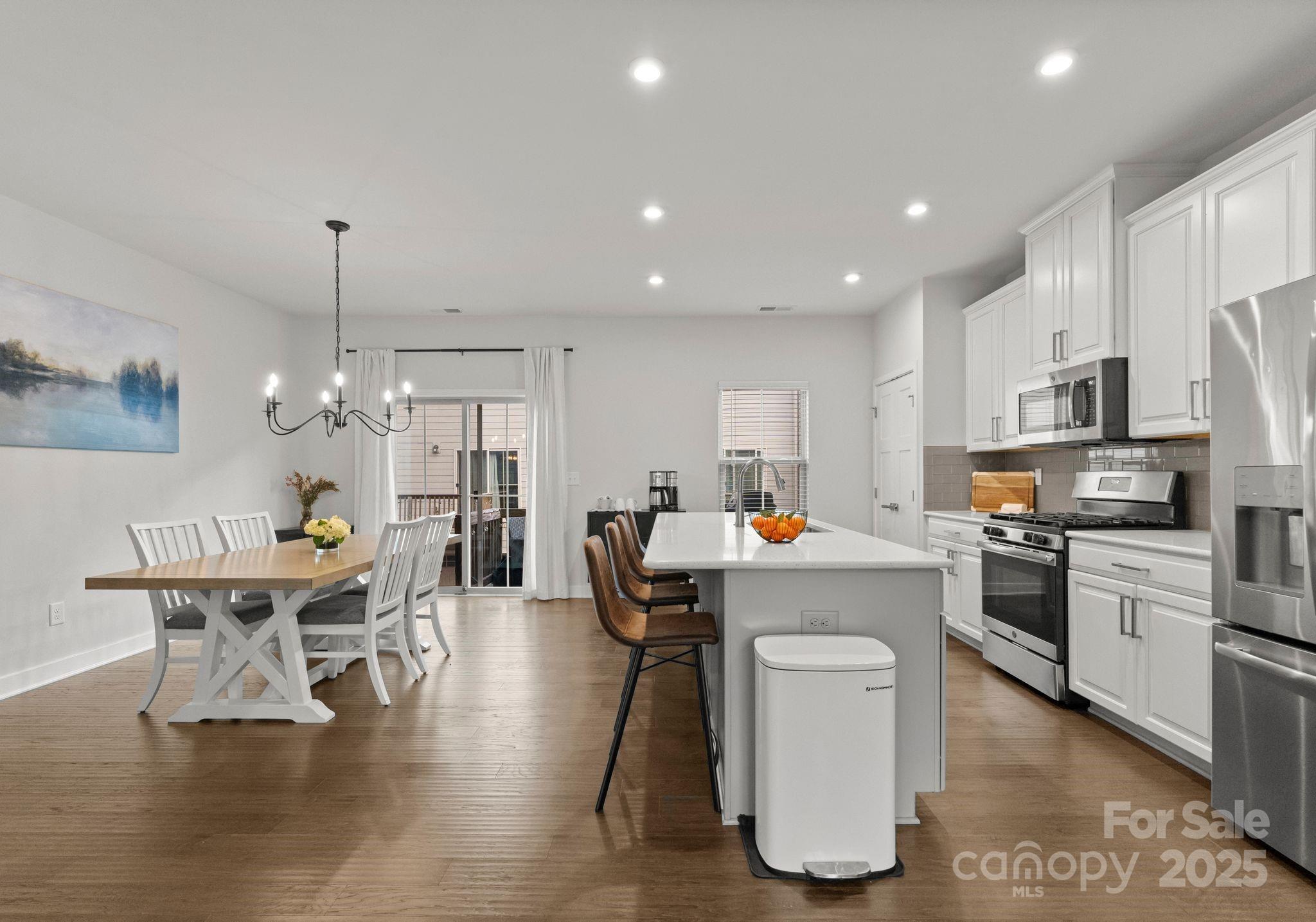 2037 Birchside Drive Property Photo 11