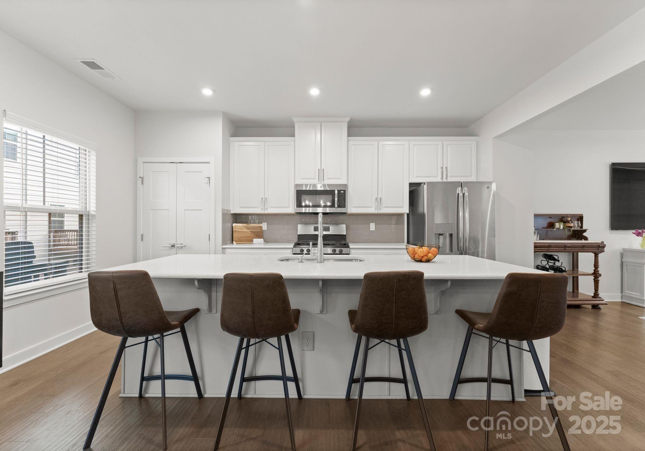 2037 Birchside Drive Property Photo 16