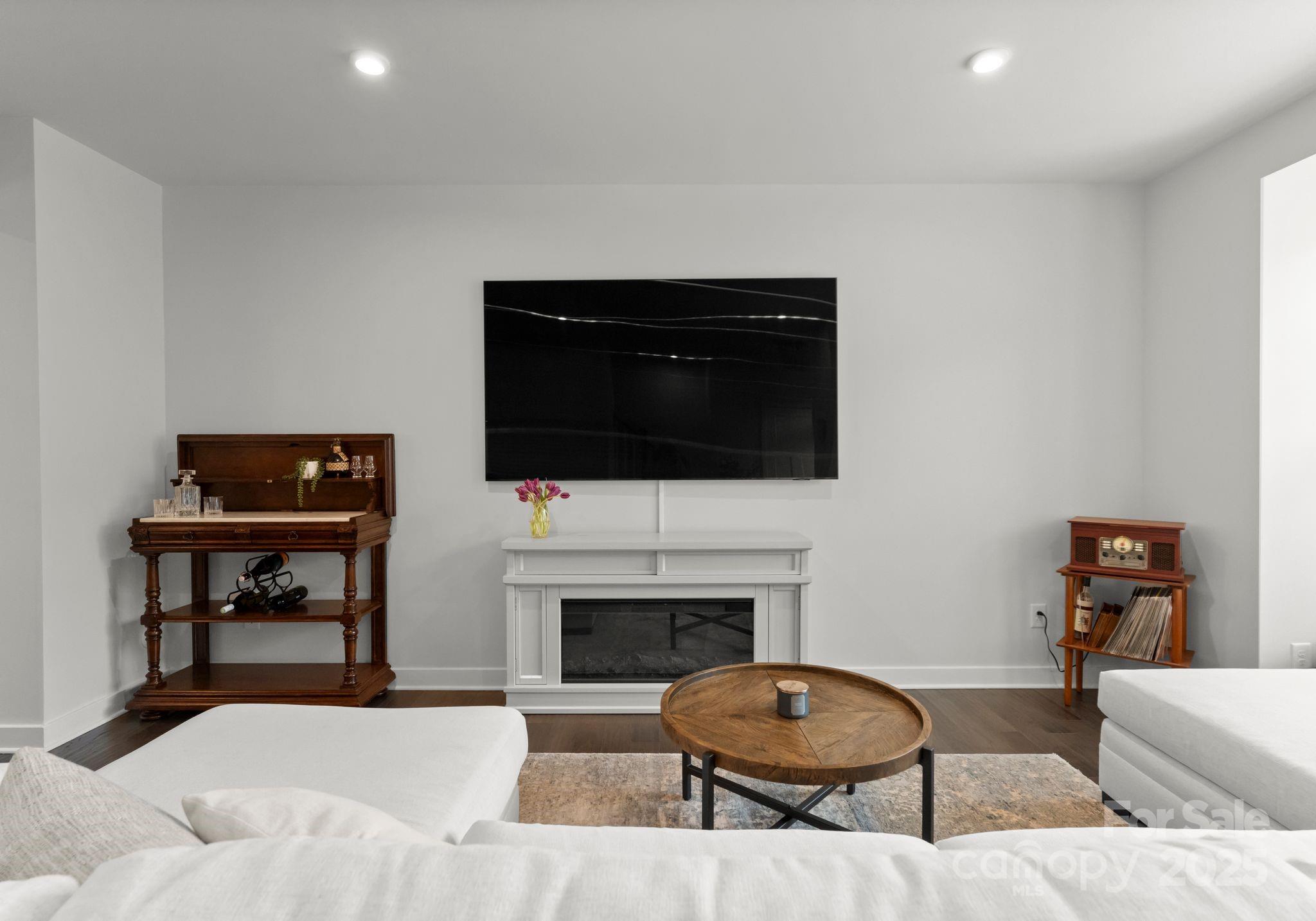 2037 Birchside Drive Property Photo 20