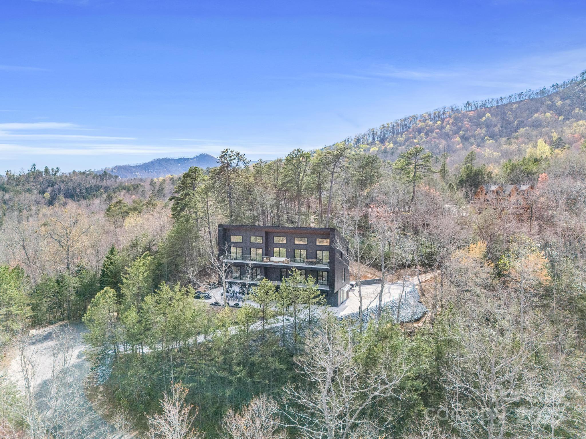 138 Waters Edge Court Property Photo 1