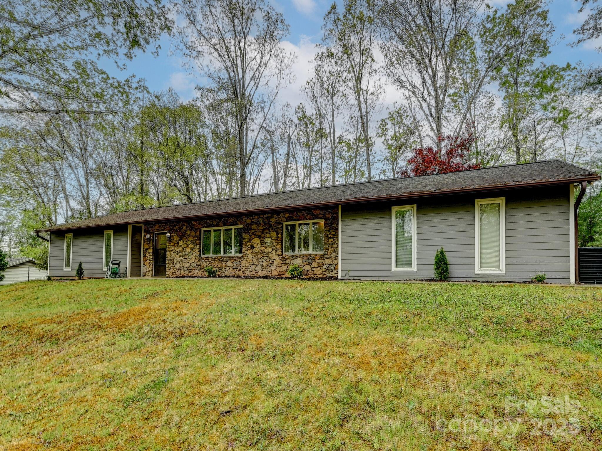 North Buncombe Real Estate Listings Main Image