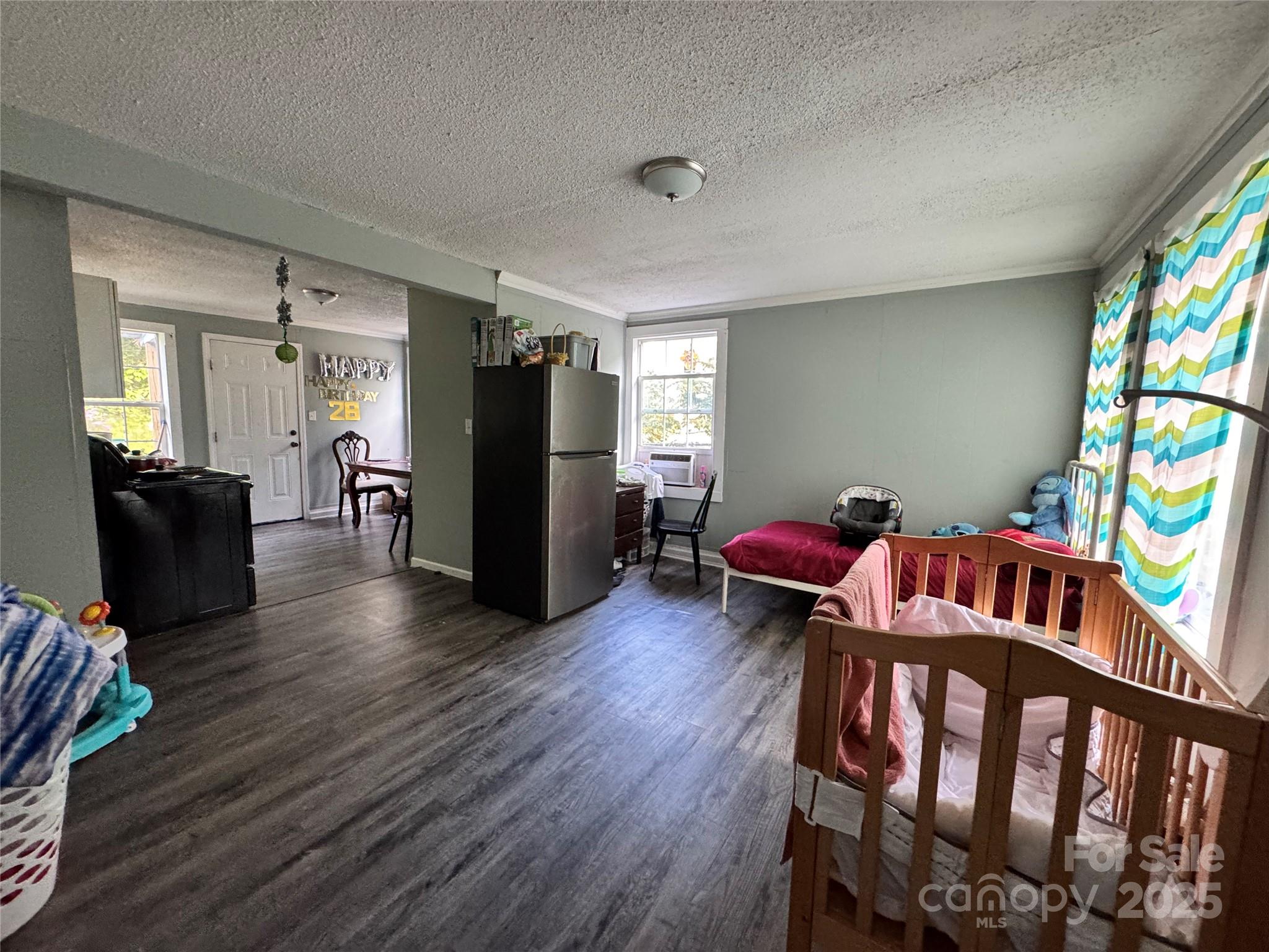 336 Hamilton Drive Property Photo 2