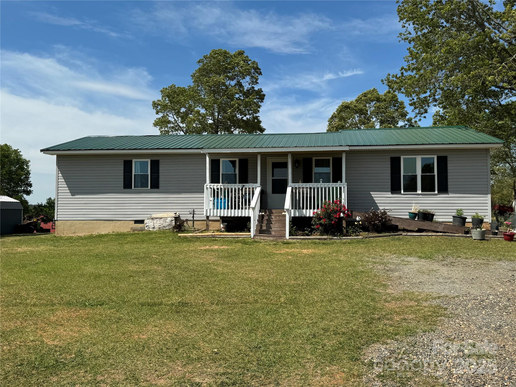 374 W V Thompson Road Property Photo