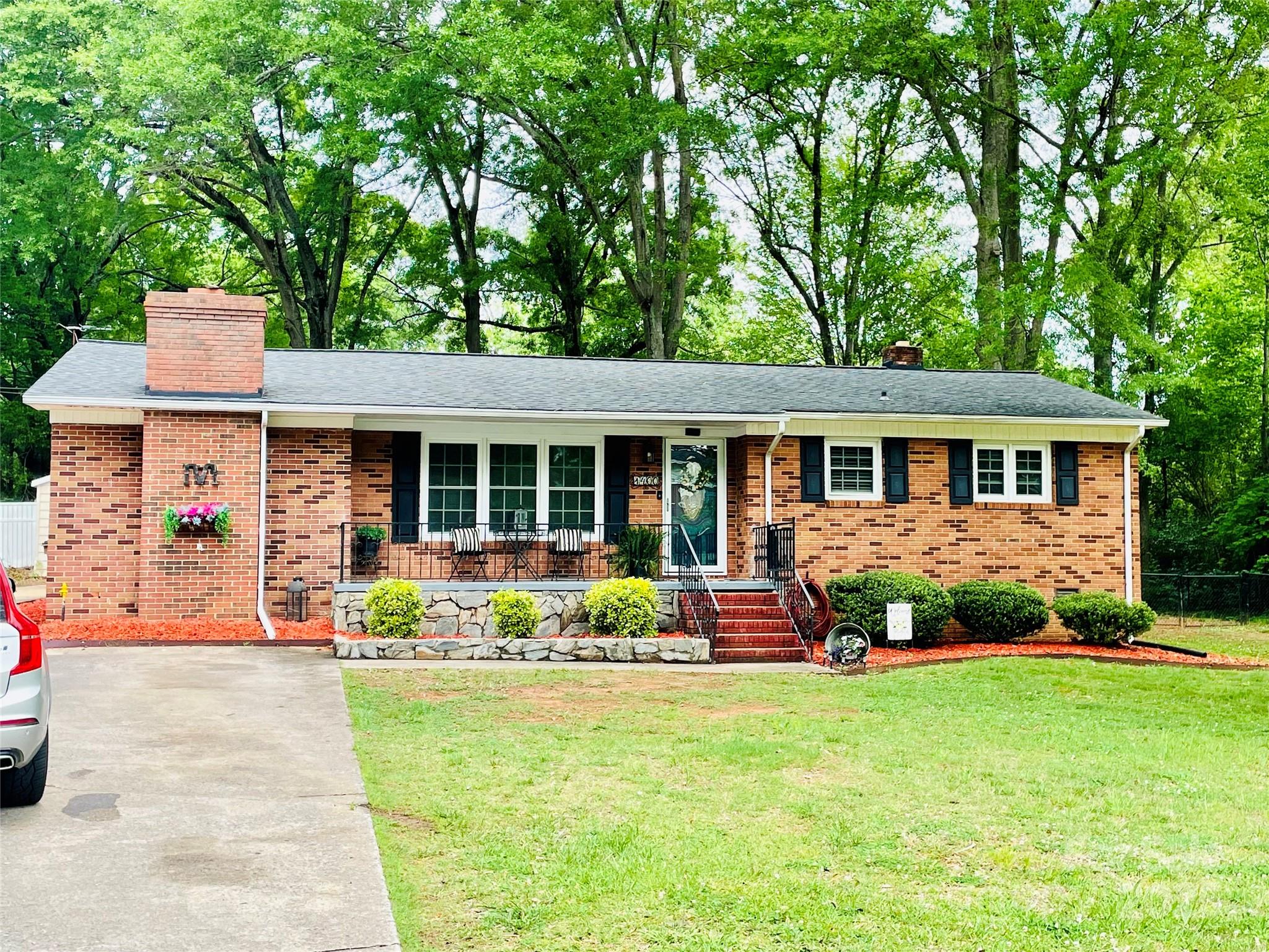 1400 Lackey Street Property Photo