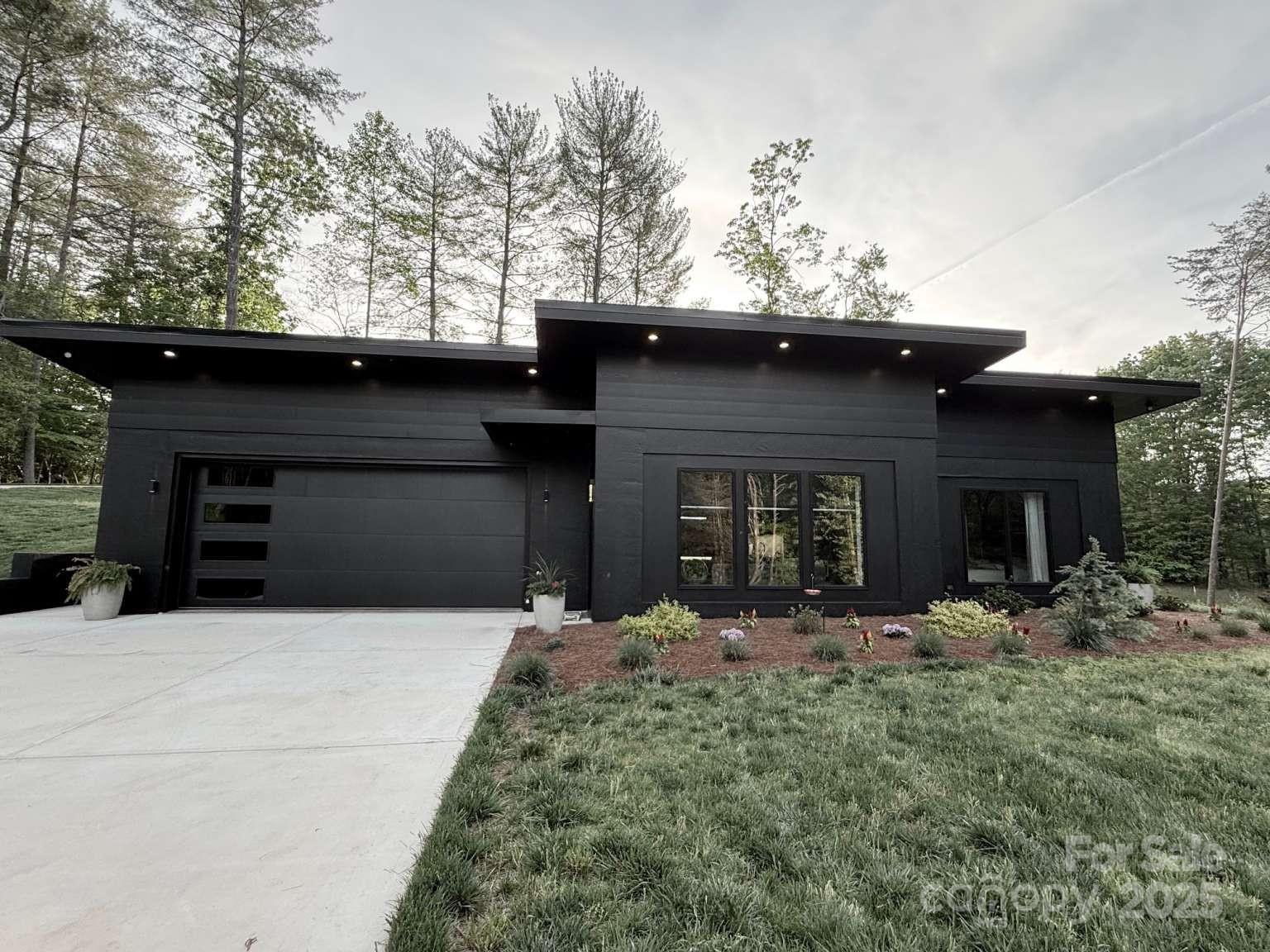Alexander Real Estate Listings Main Image