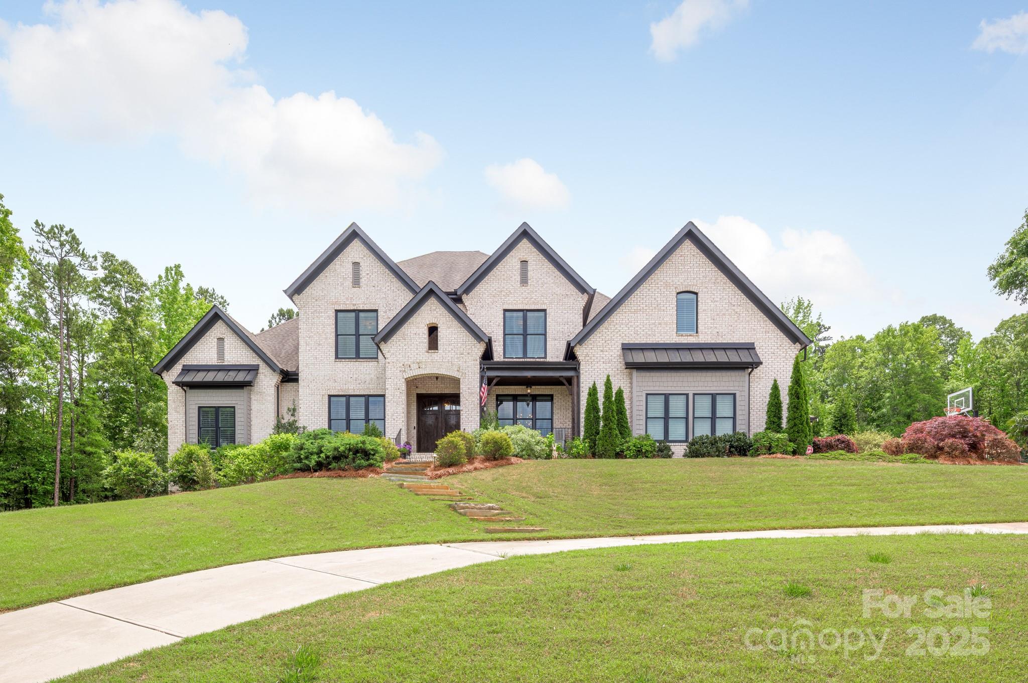 1045 Spyglass Lane Property Photo