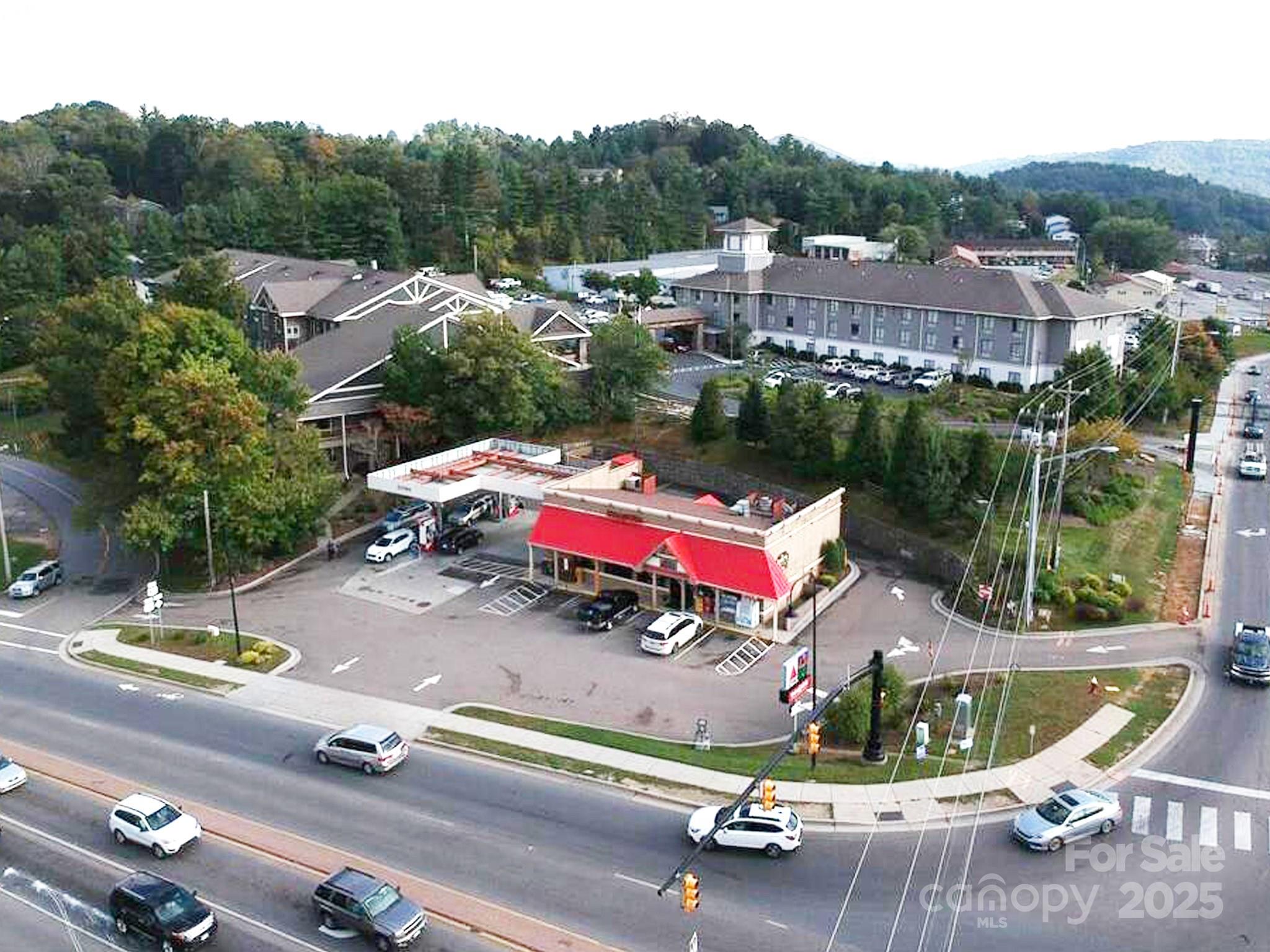 450 E King Street Property Photo