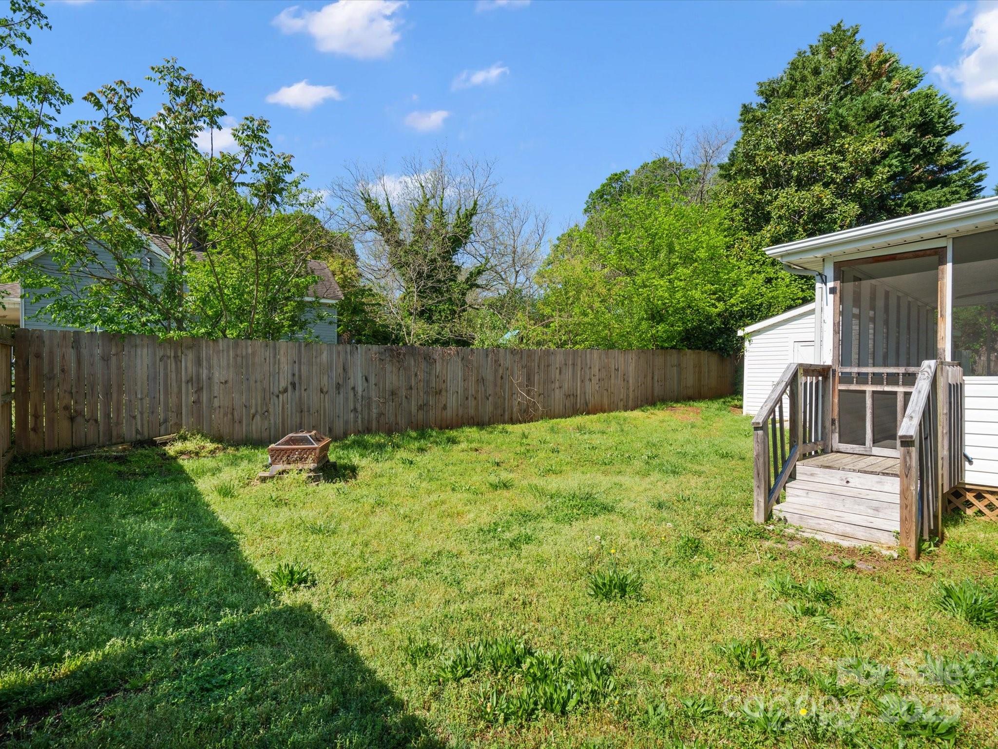 620 Third Street Property Photo 4