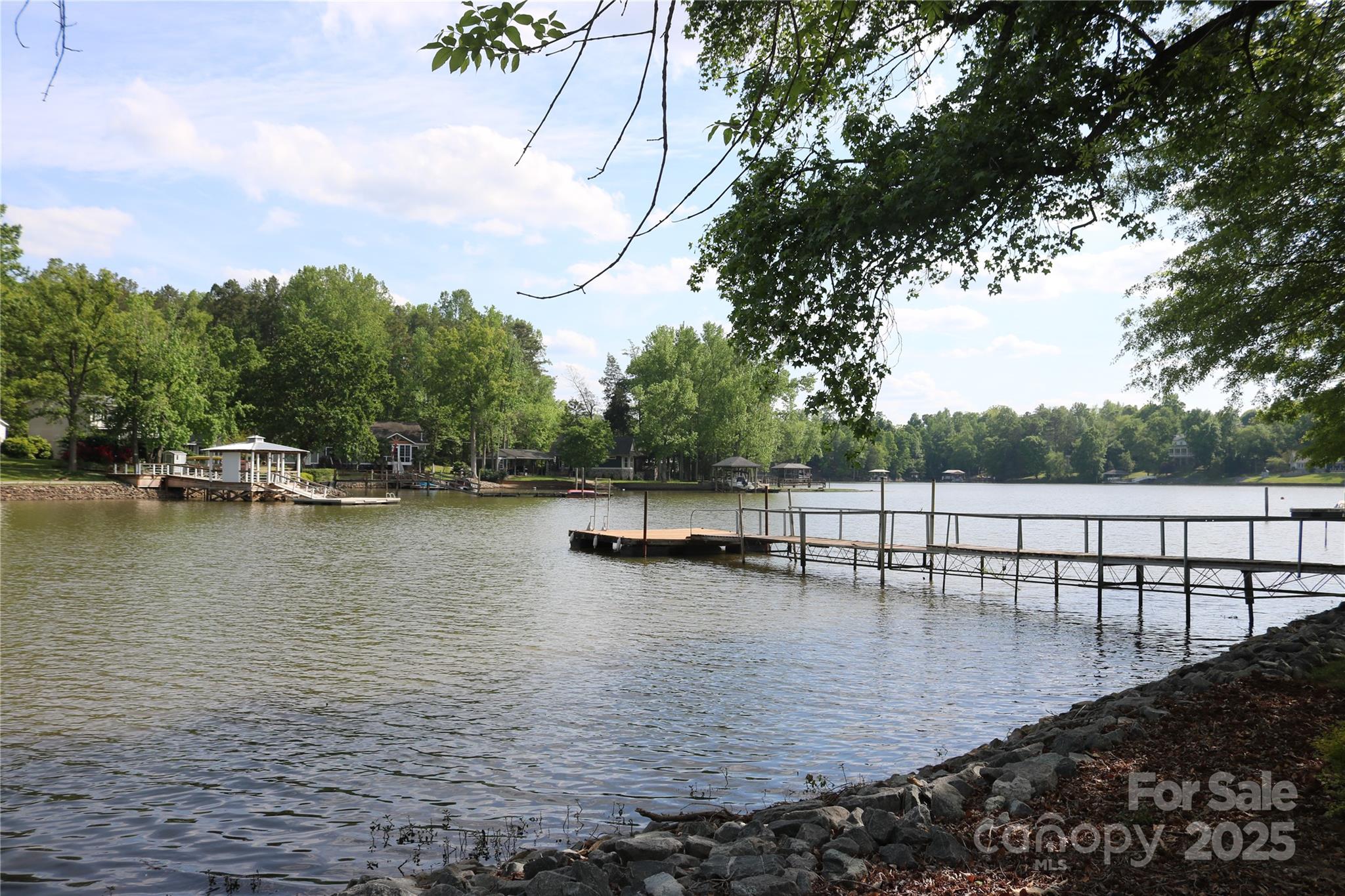 5165 Sapp Circle Property Photo 1
