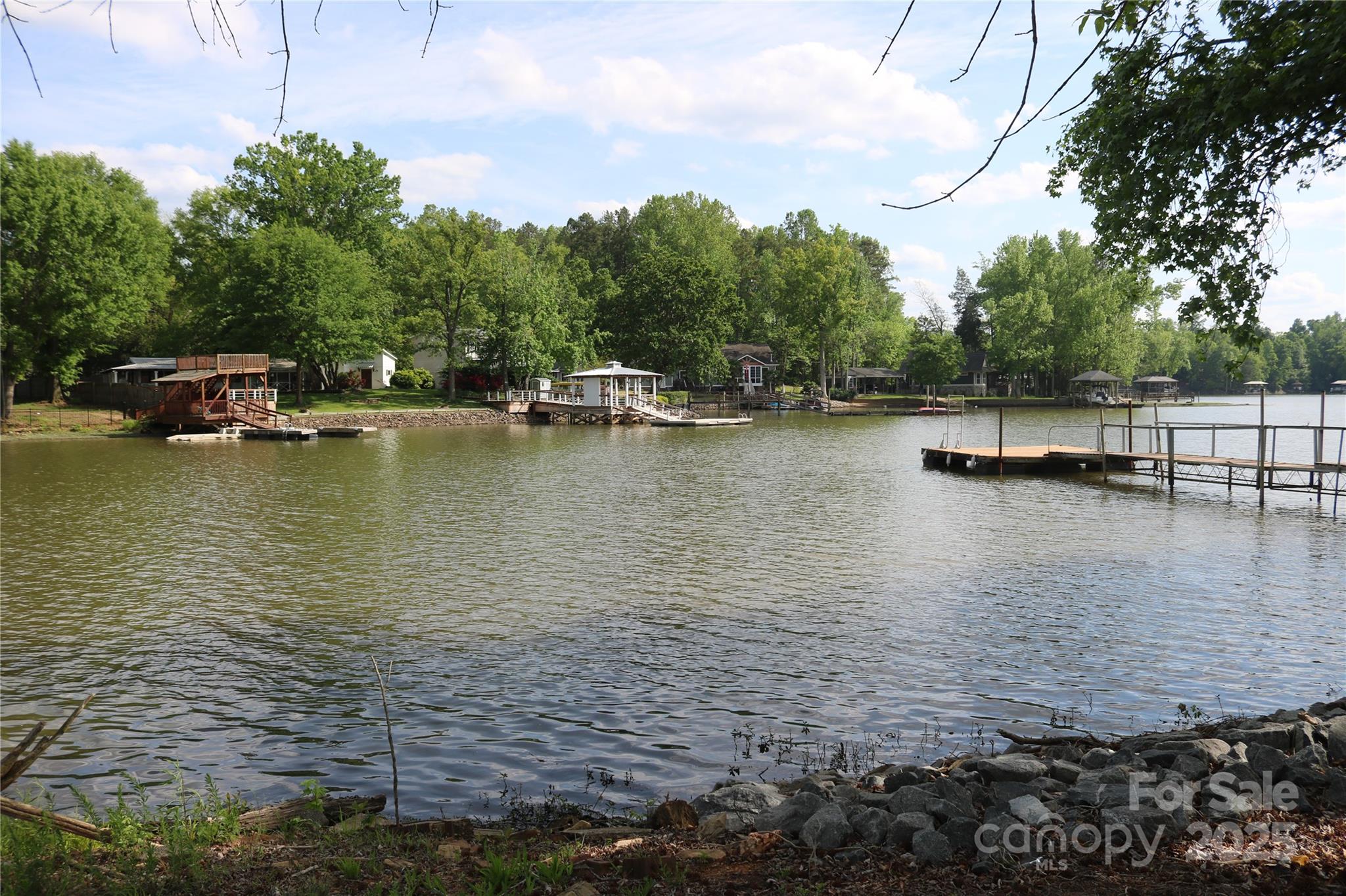 5165 Sapp Circle Property Photo 3