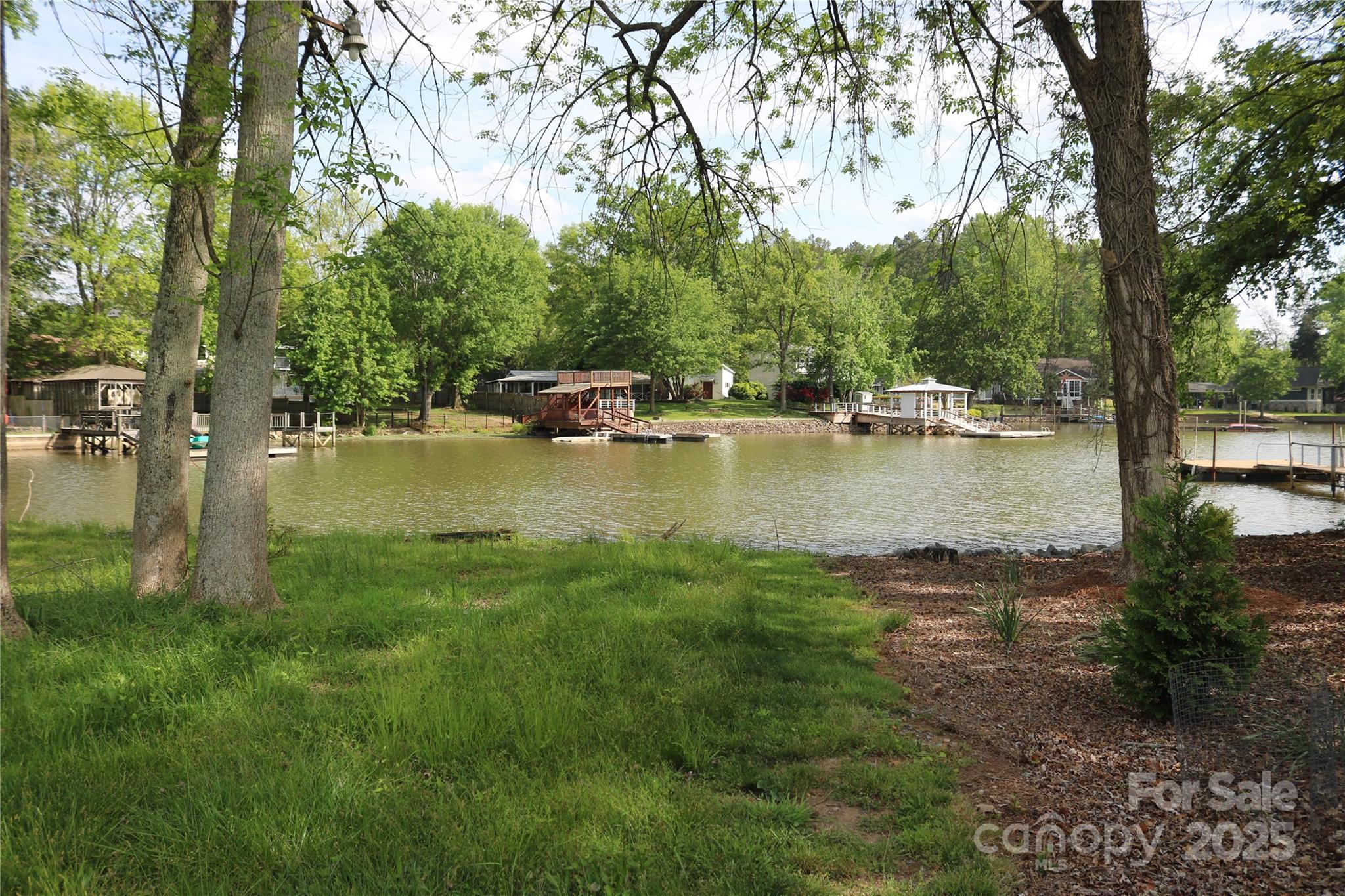 5165 Sapp Circle Property Photo 6