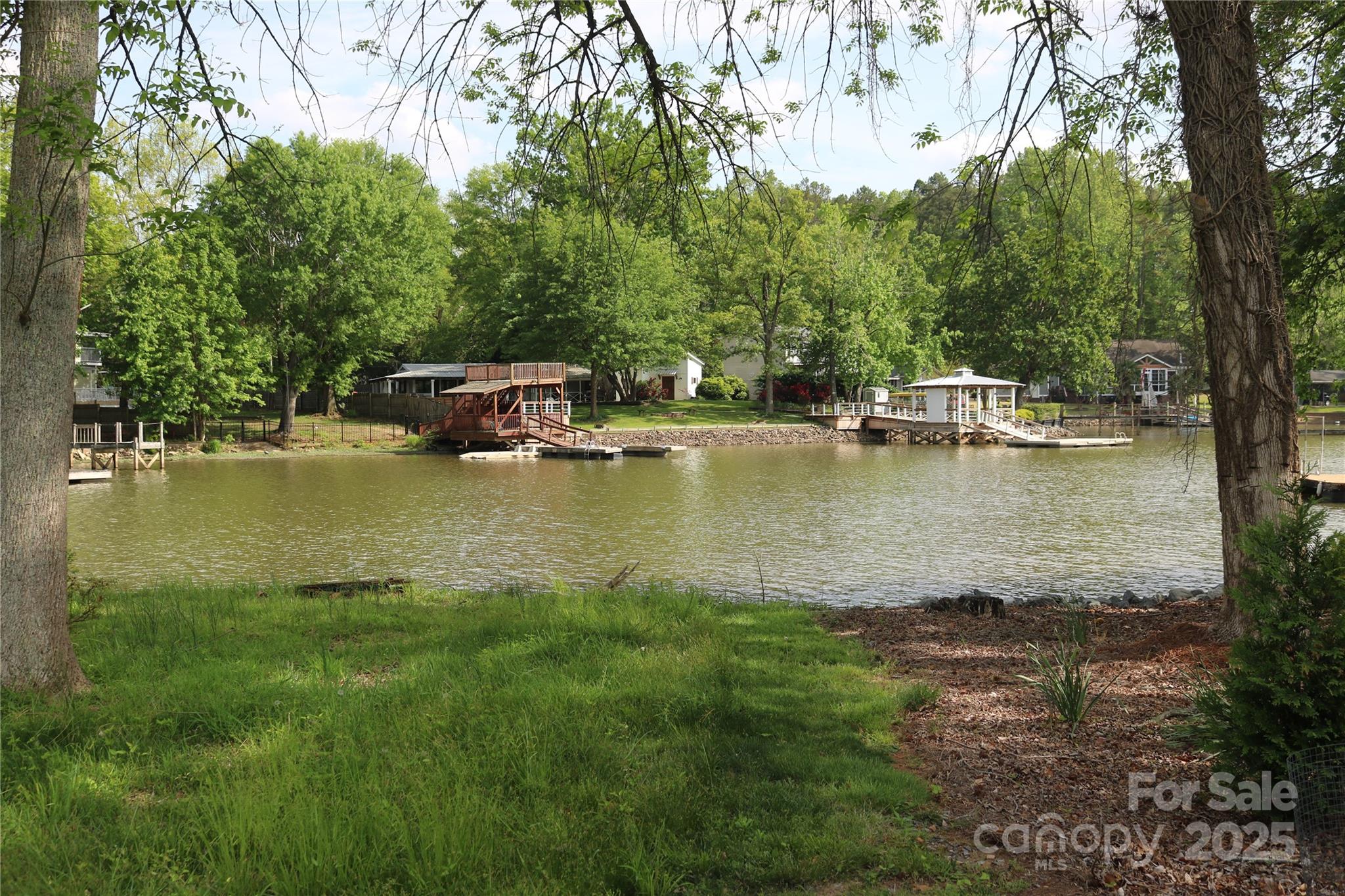 5165 Sapp Circle Property Photo 7