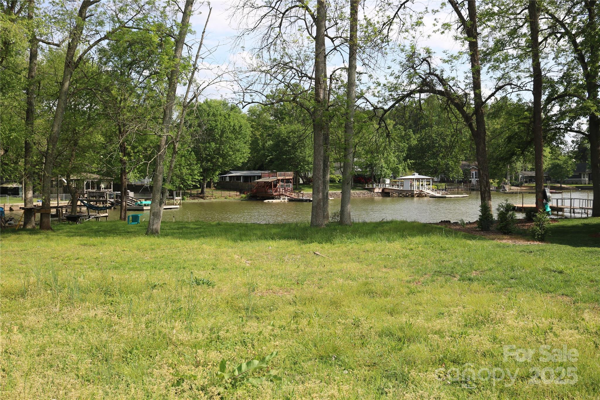 5165 Sapp Circle Property Photo 8