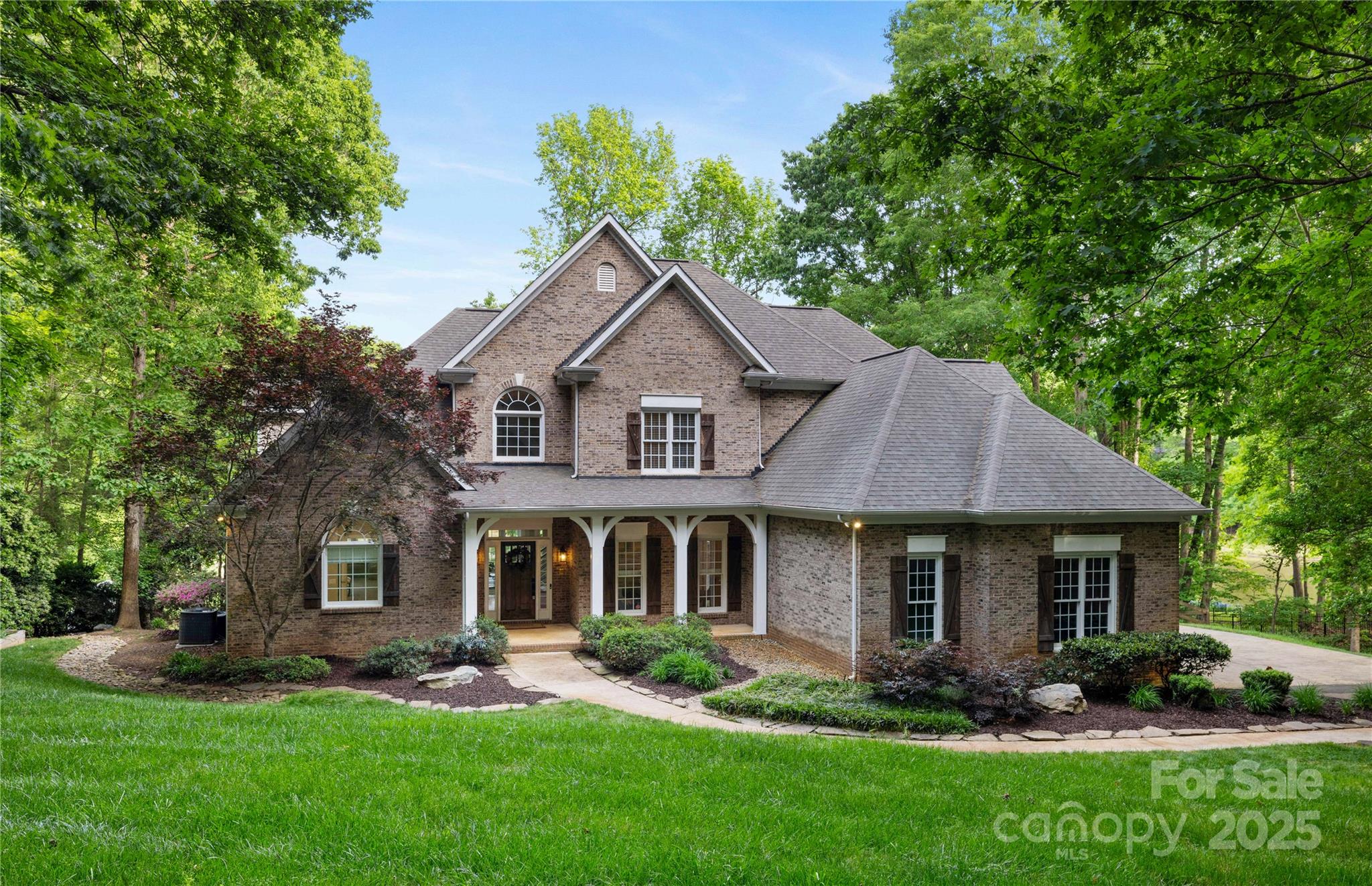 9013 Yellow Pine Court Property Photo