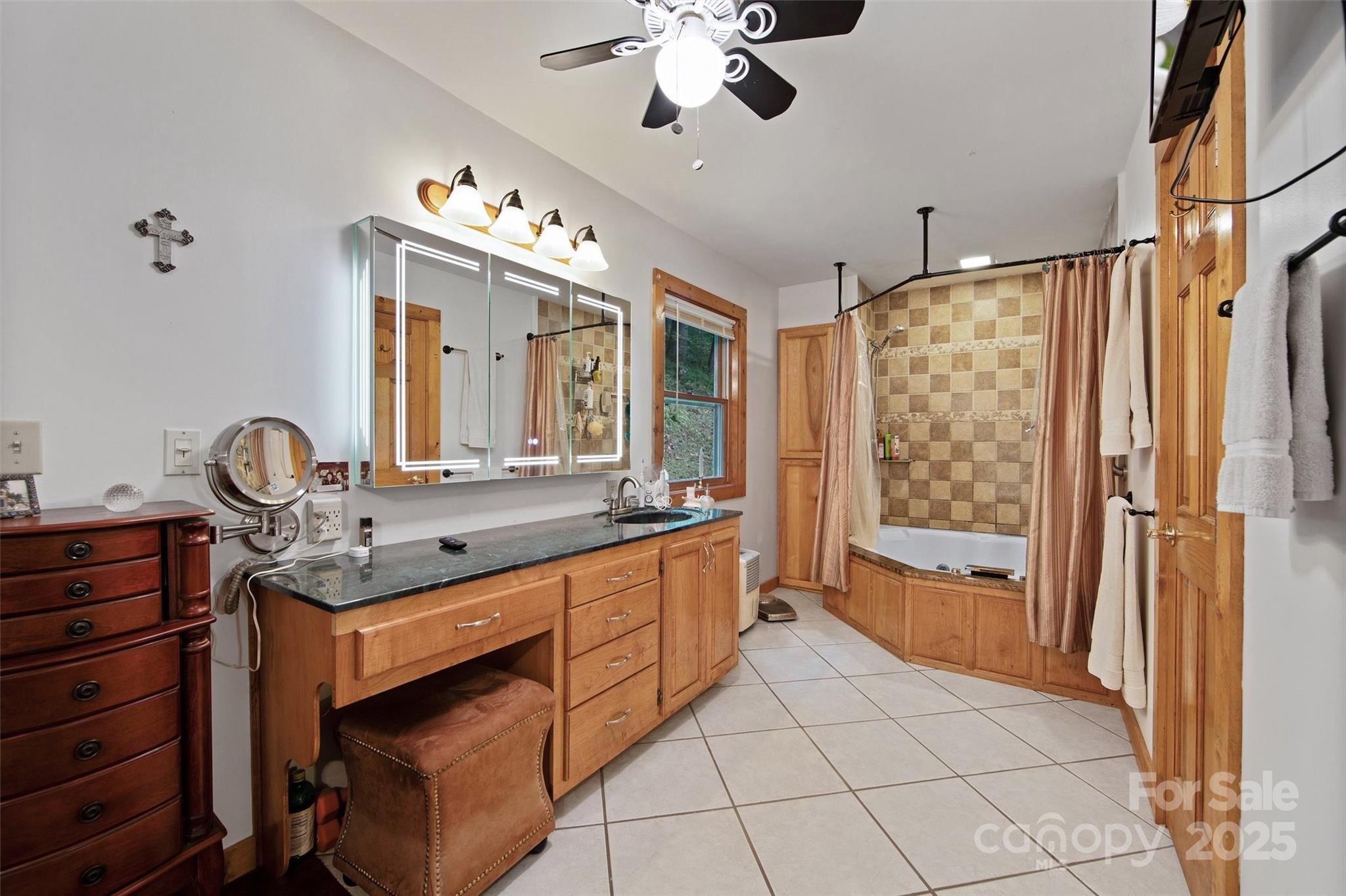 150 Sorghum Drive Property Photo 23