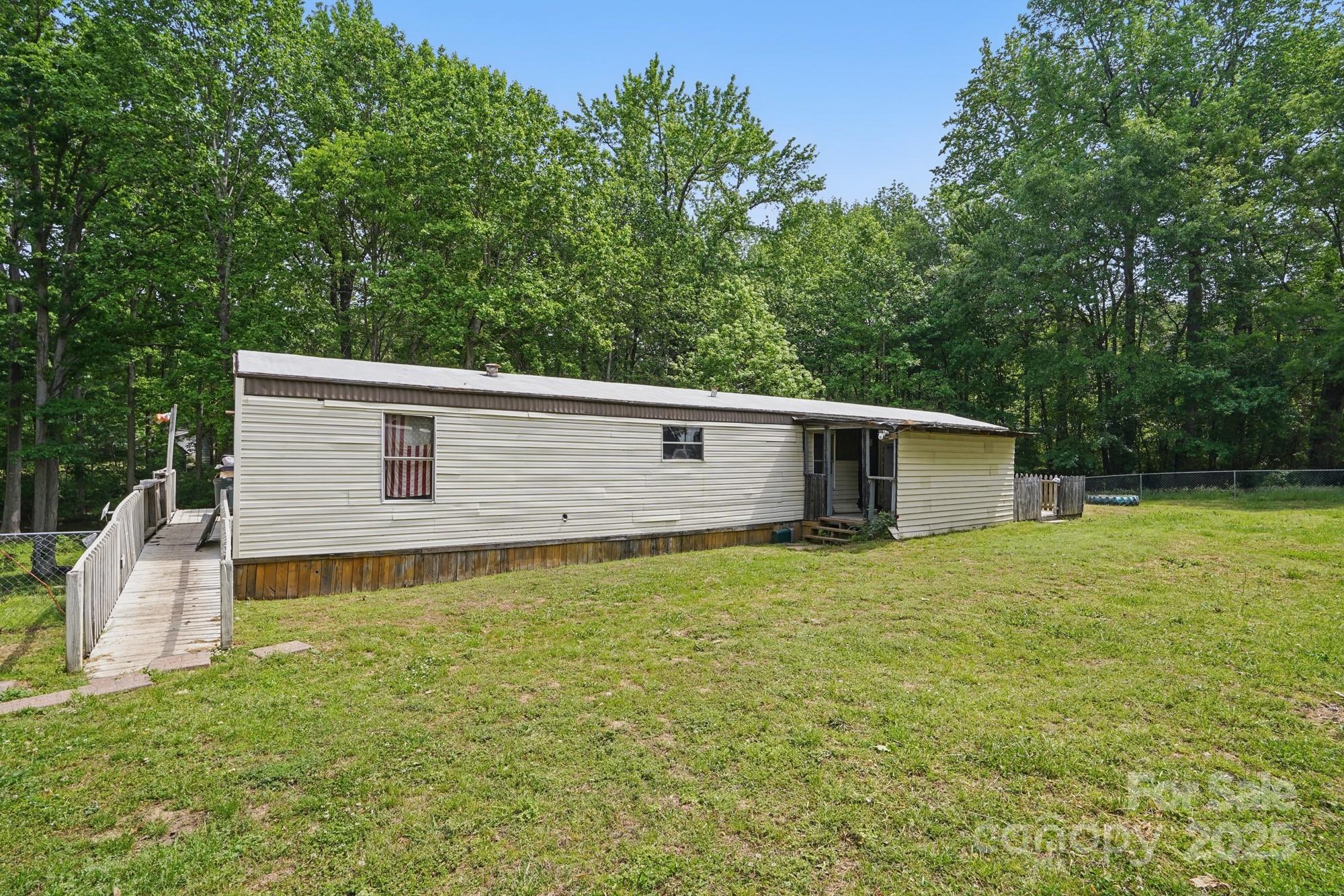 10420 Silver Mine Road Property Photo 1