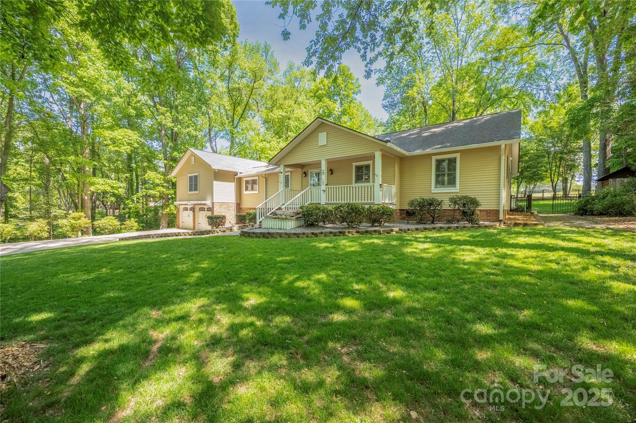 7888 Golf Course Drive Property Photo