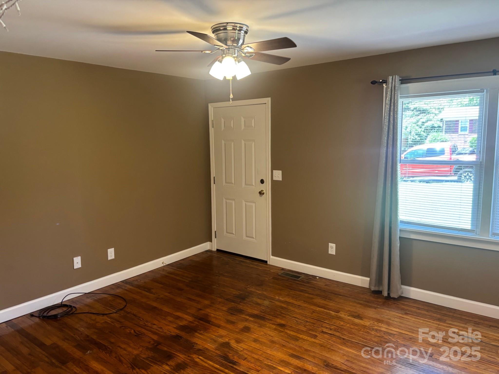 907 Mcgowan Road Property Photo 2