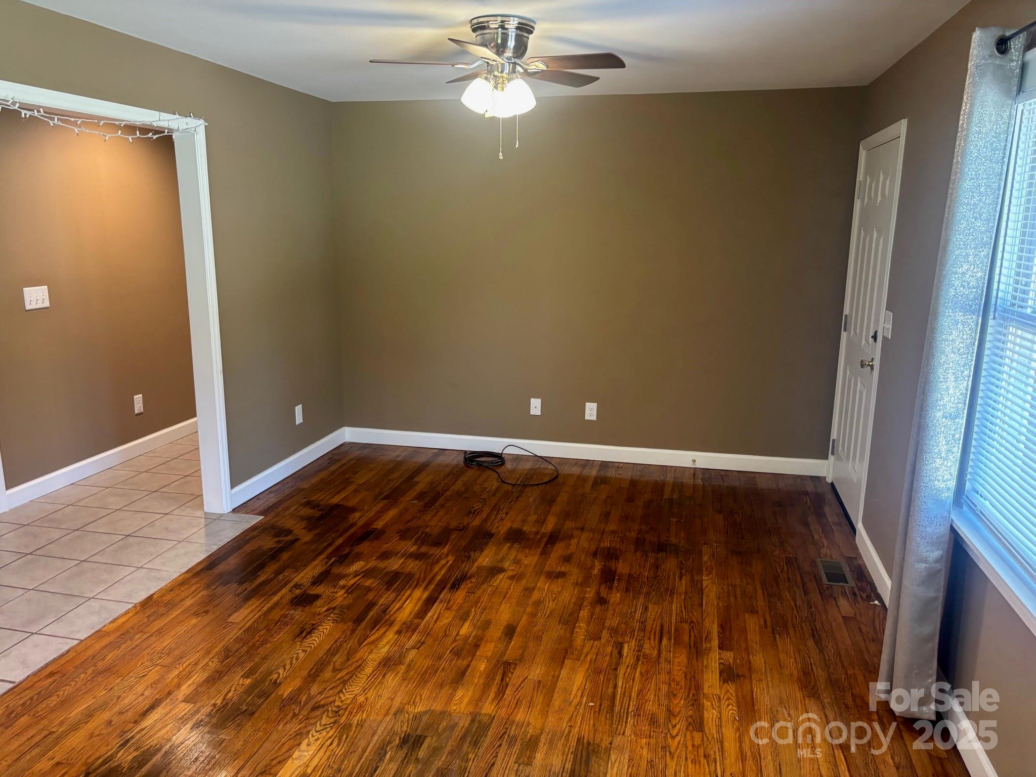 907 Mcgowan Road Property Photo 3