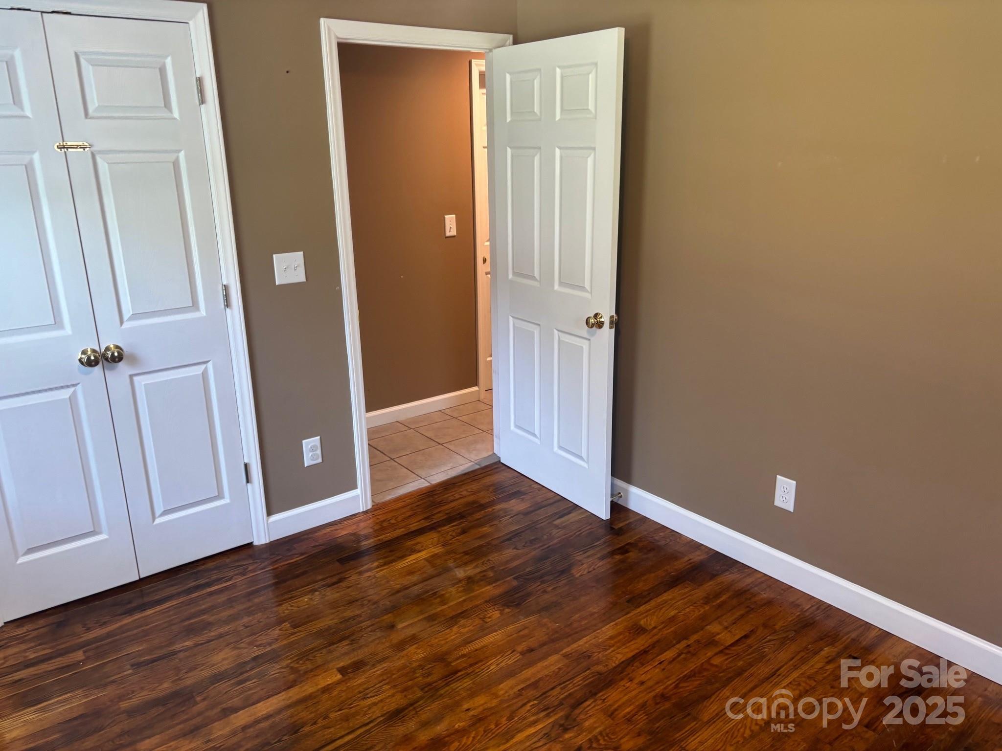 907 Mcgowan Road Property Photo 10