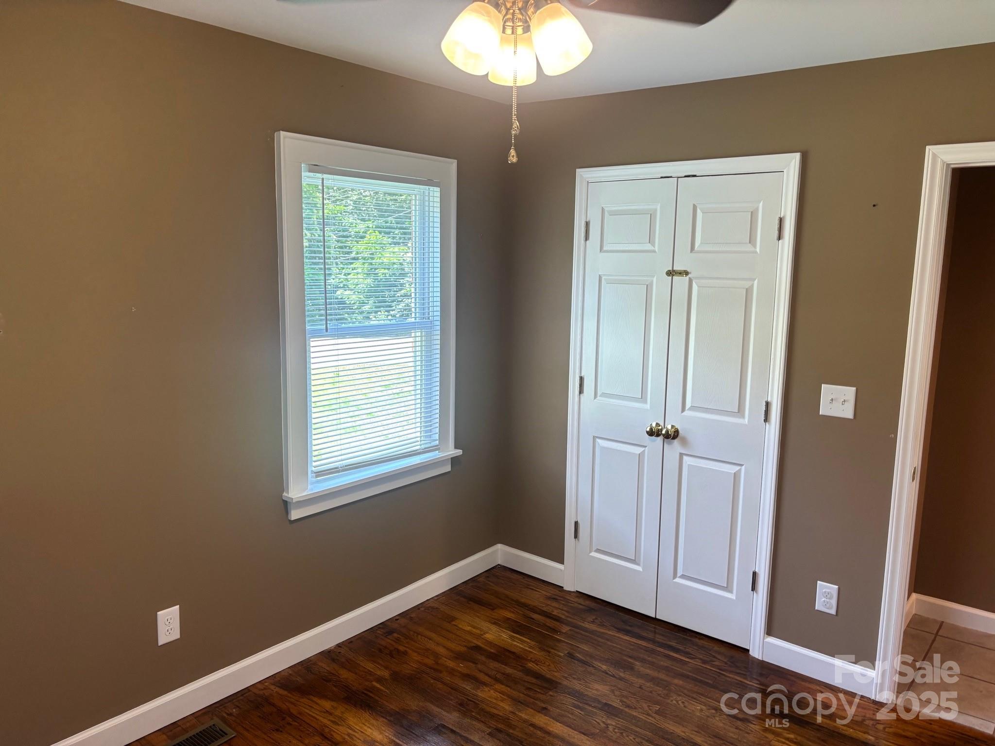 907 Mcgowan Road Property Photo 11