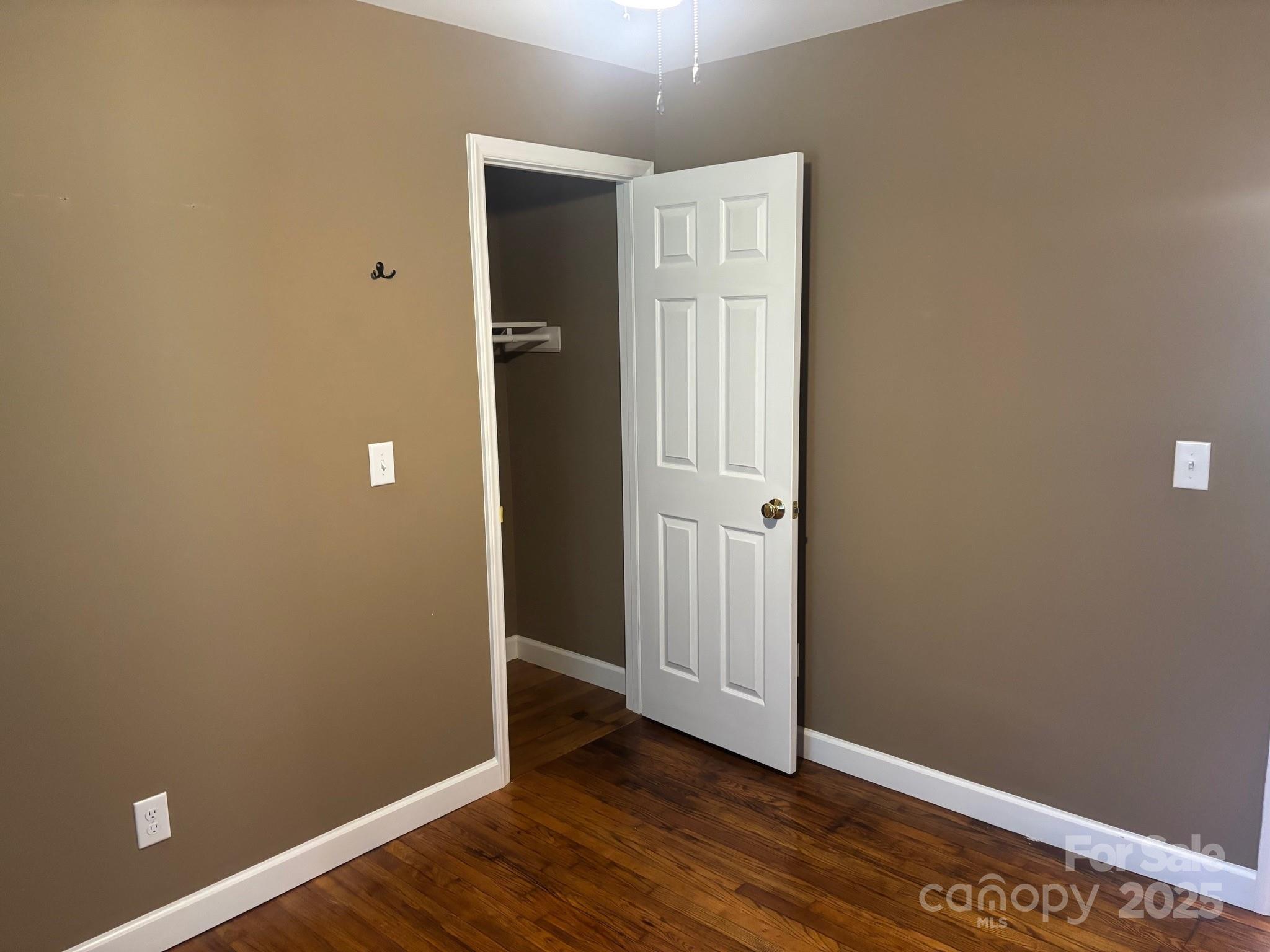 907 Mcgowan Road Property Photo 13