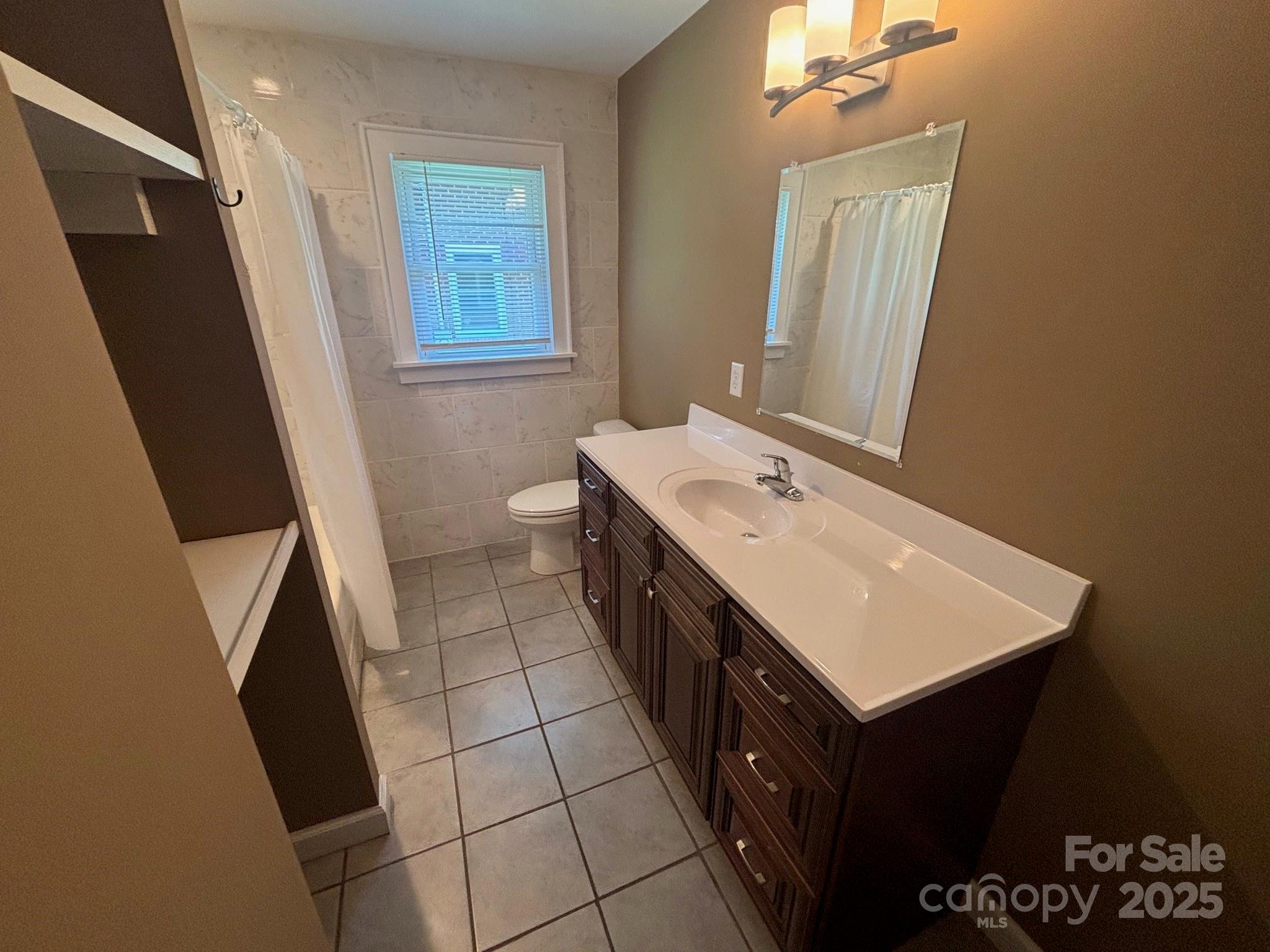 907 Mcgowan Road Property Photo 14