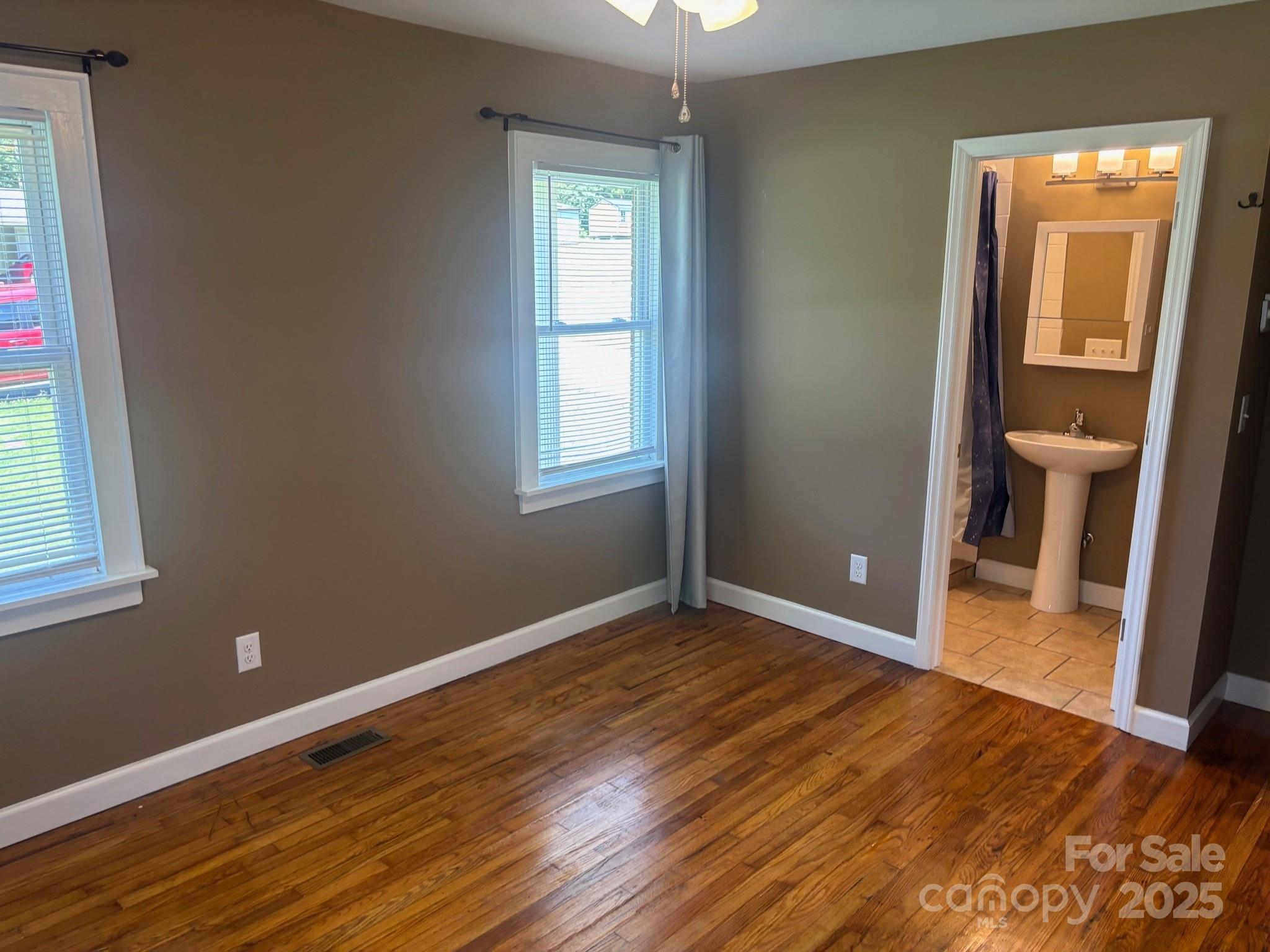 907 Mcgowan Road Property Photo 19