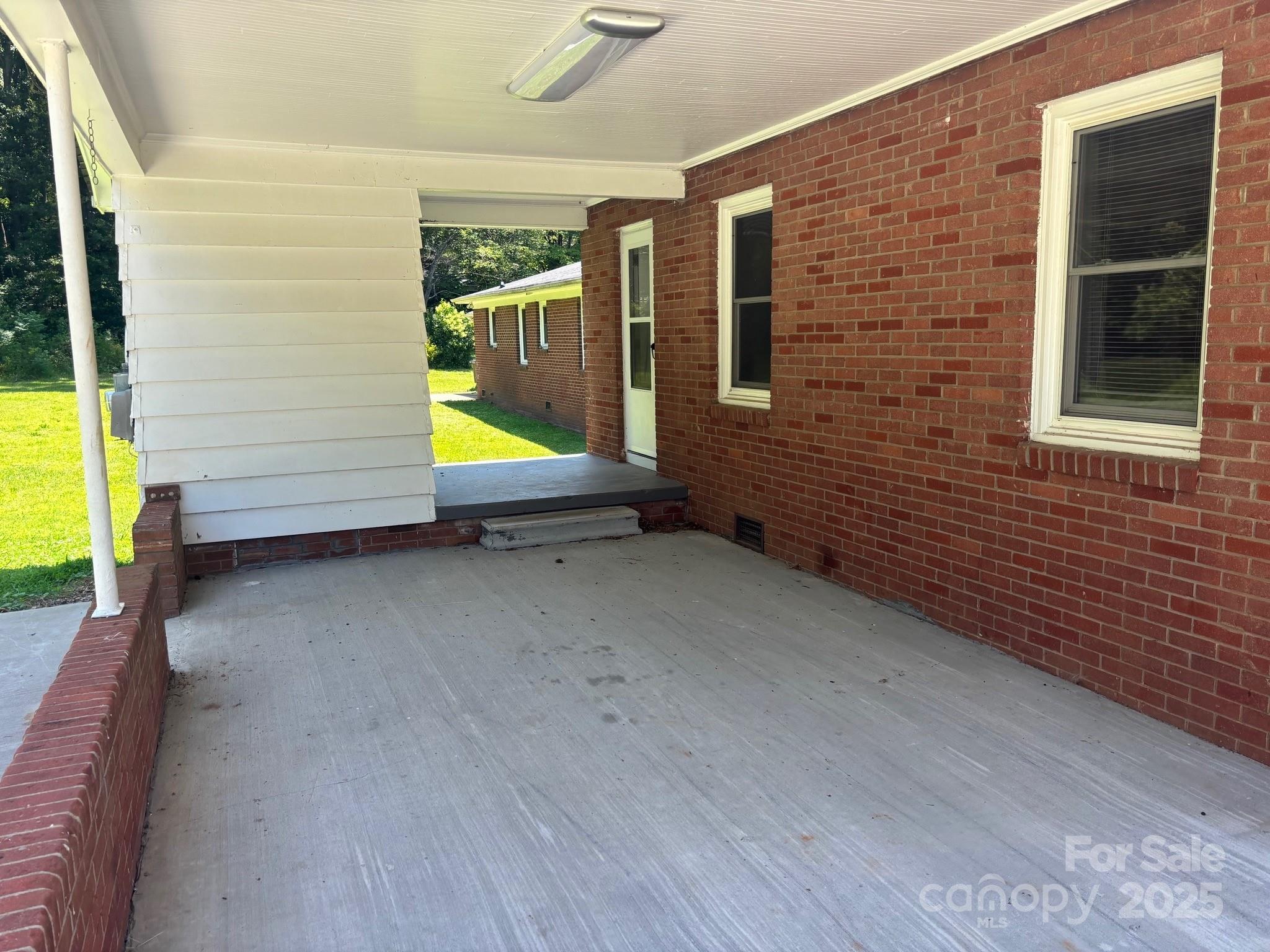 907 Mcgowan Road Property Photo 24