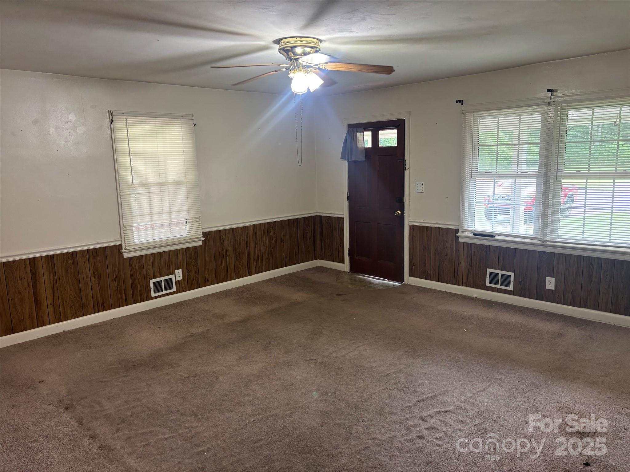 908 Mcgowan Road Property Photo 3