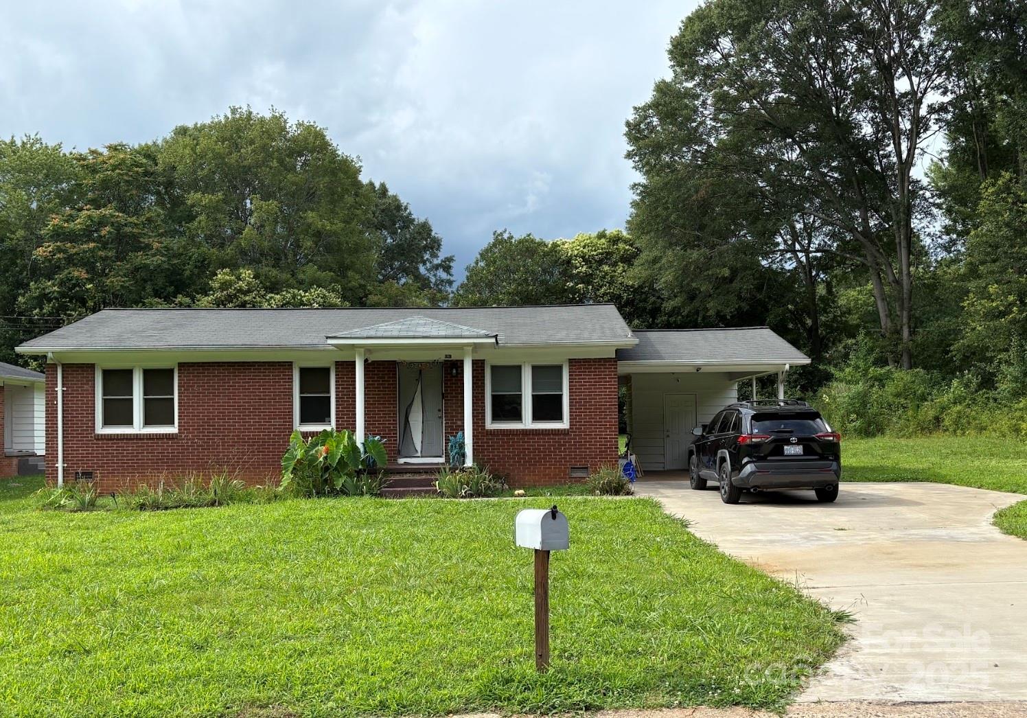 1203 Pamela Drive Property Photo 1